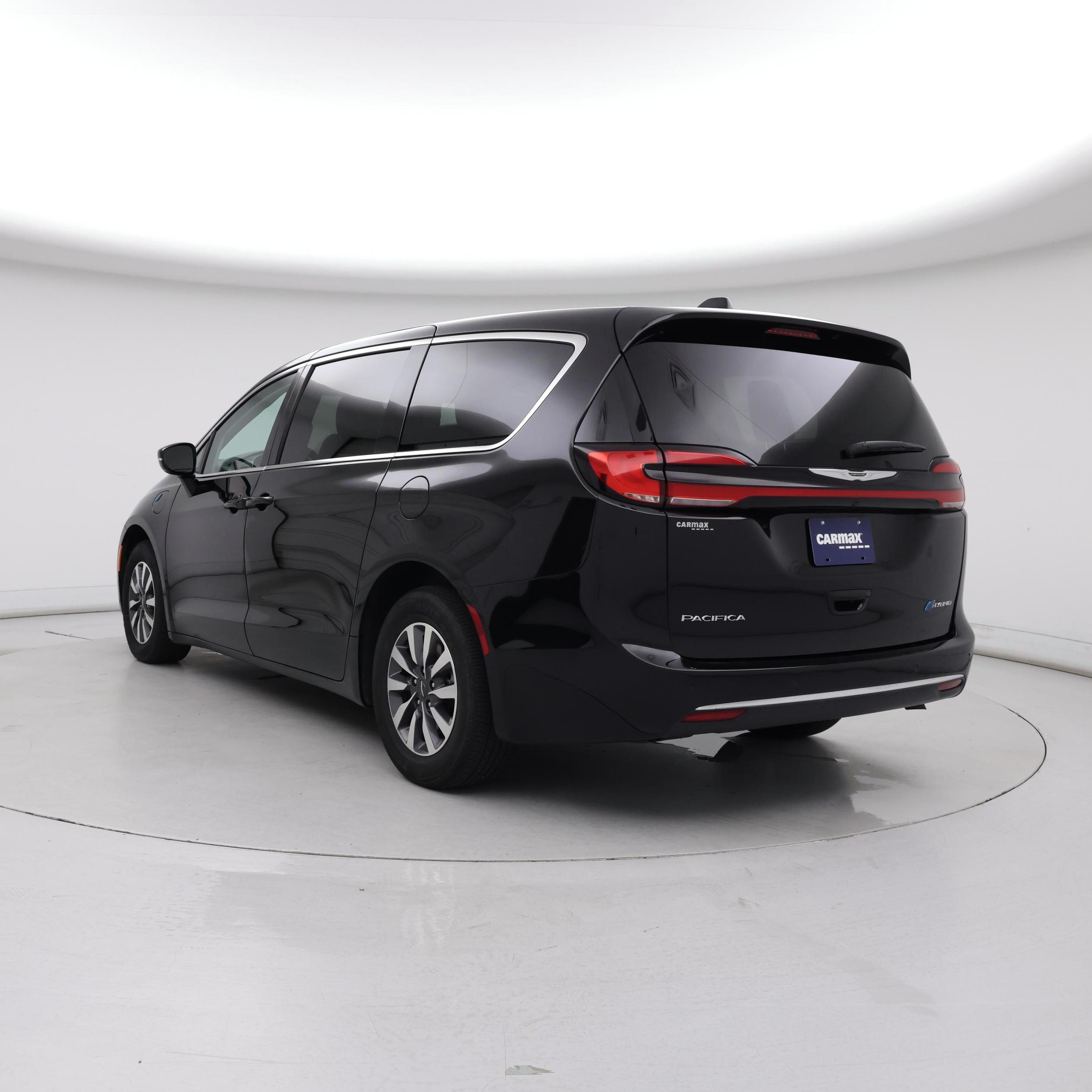 Thumbnail: 2024 Chrysler Pacifica - 2