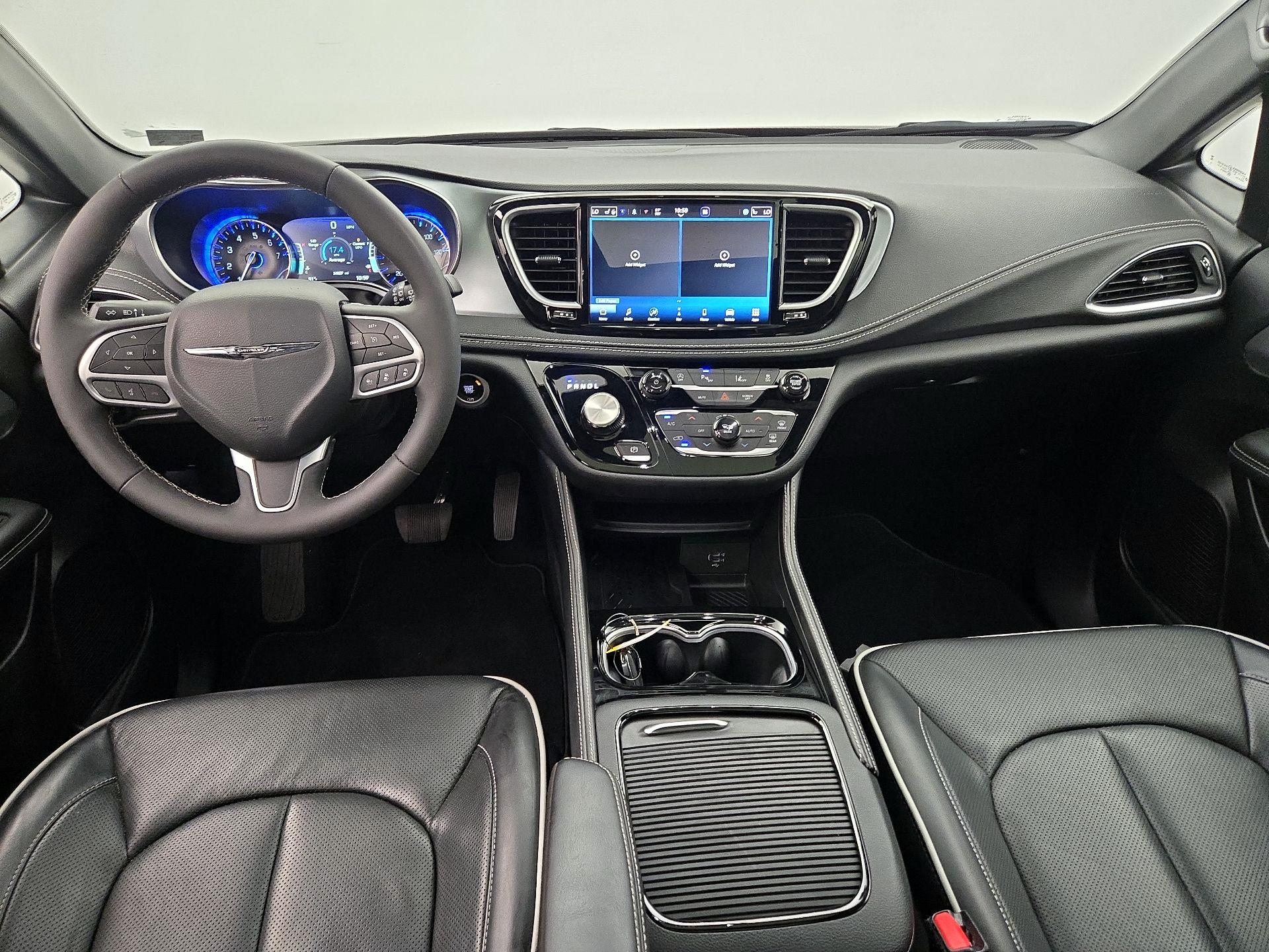 Thumbnail: 2026 Chrysler Pacifica - 9