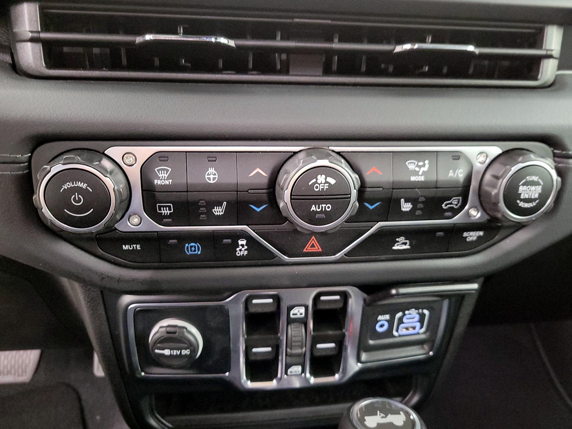 Thumbnail: 2024 Jeep Wrangler - 16