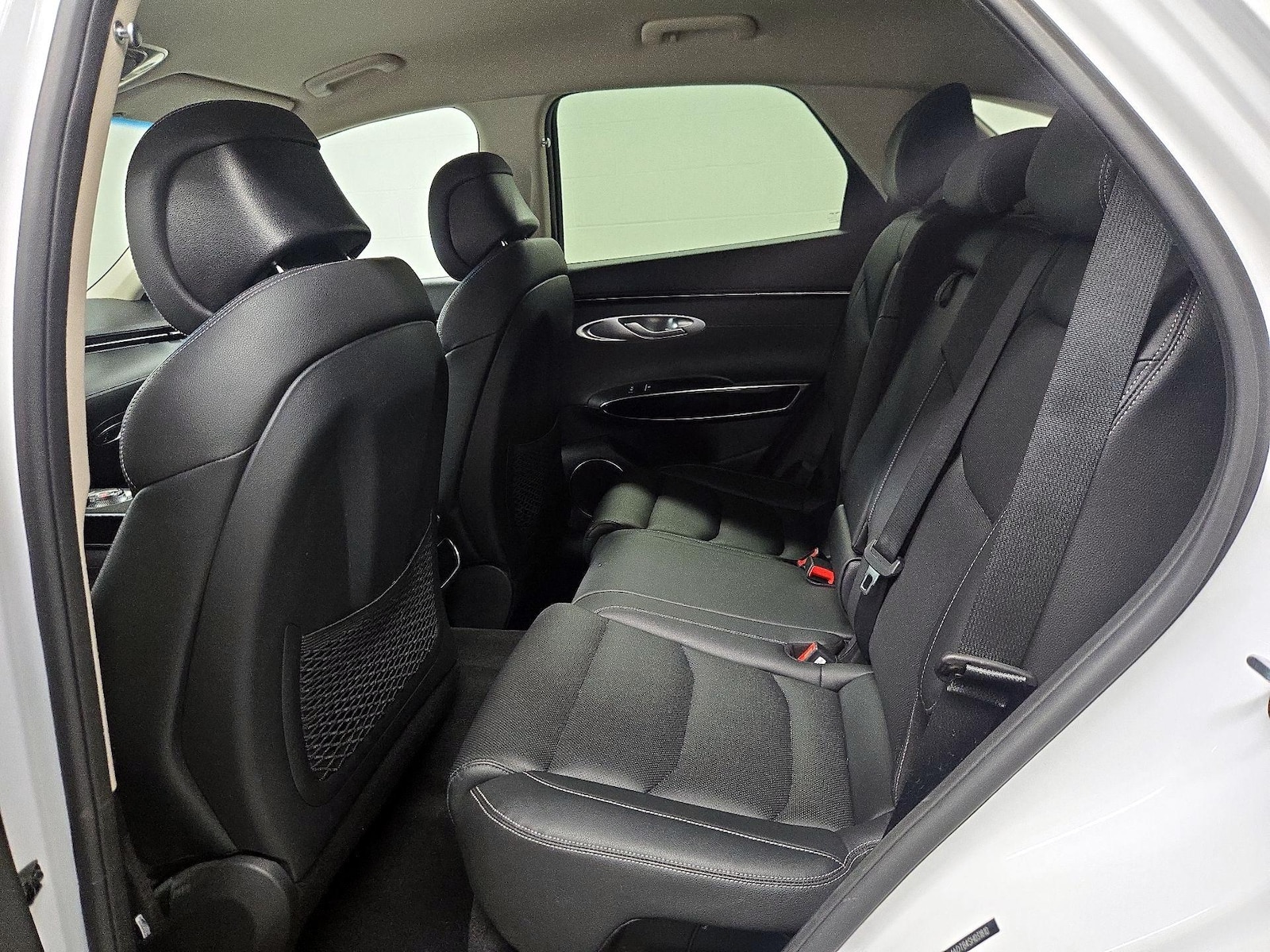 2025 GENESIS GV70 Standard - Photo 21