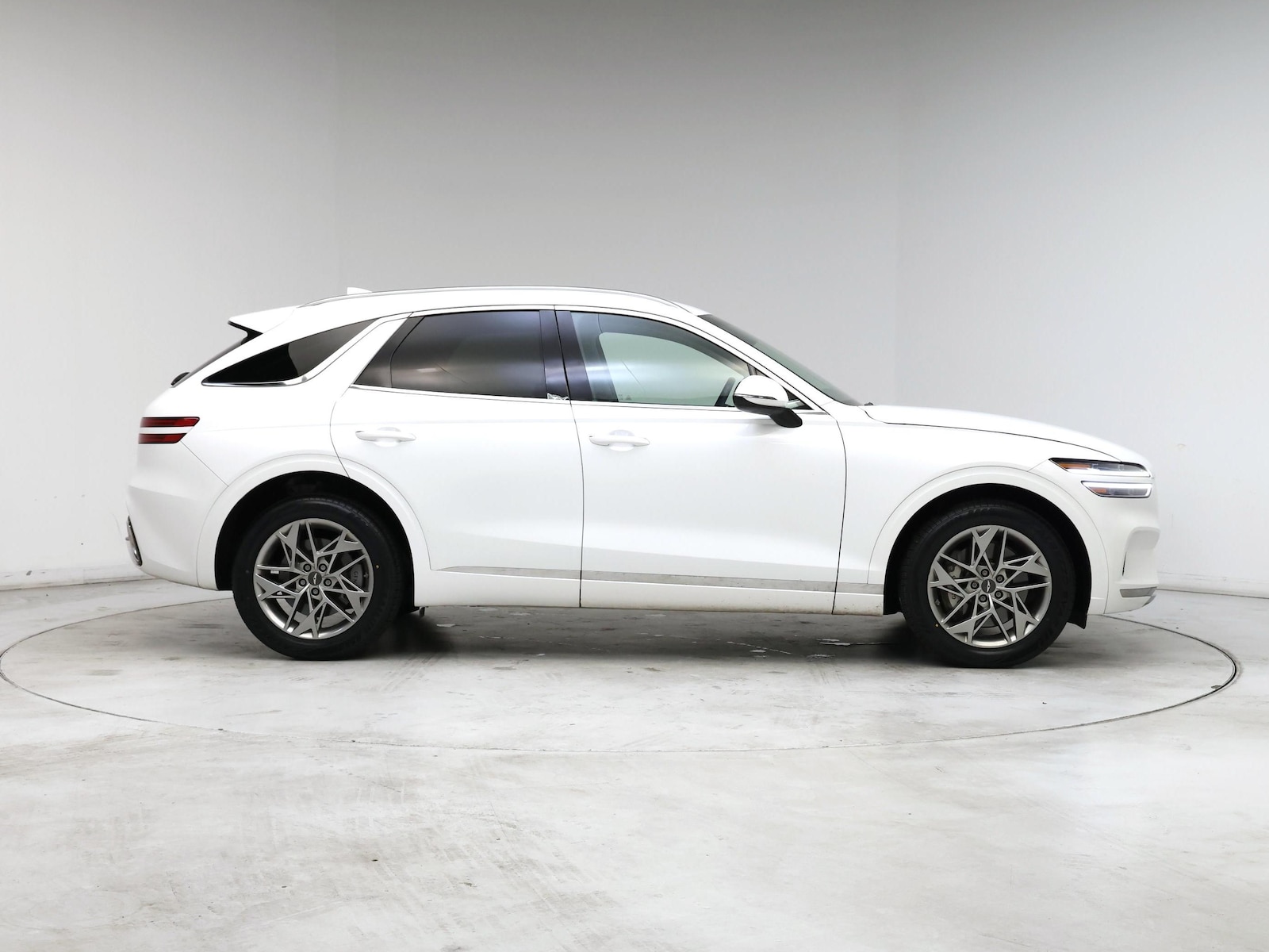 2025 GENESIS GV70 Standard - Photo 8