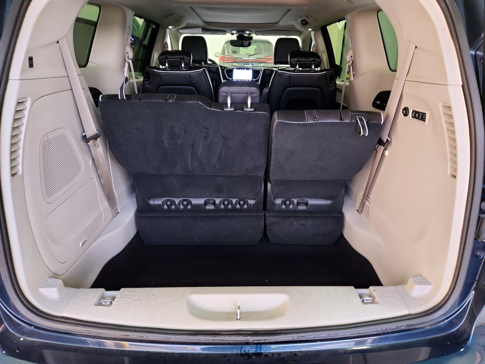 2023 Chrysler Pacifica Limited - Photo 21