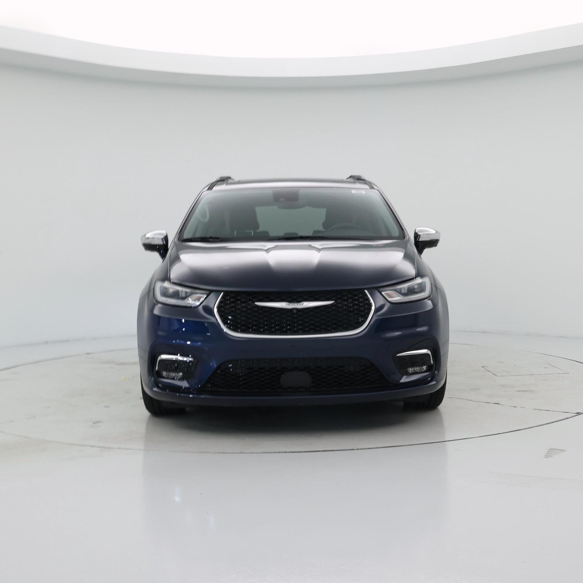 Thumbnail: 2023 Chrysler Pacifica - 5