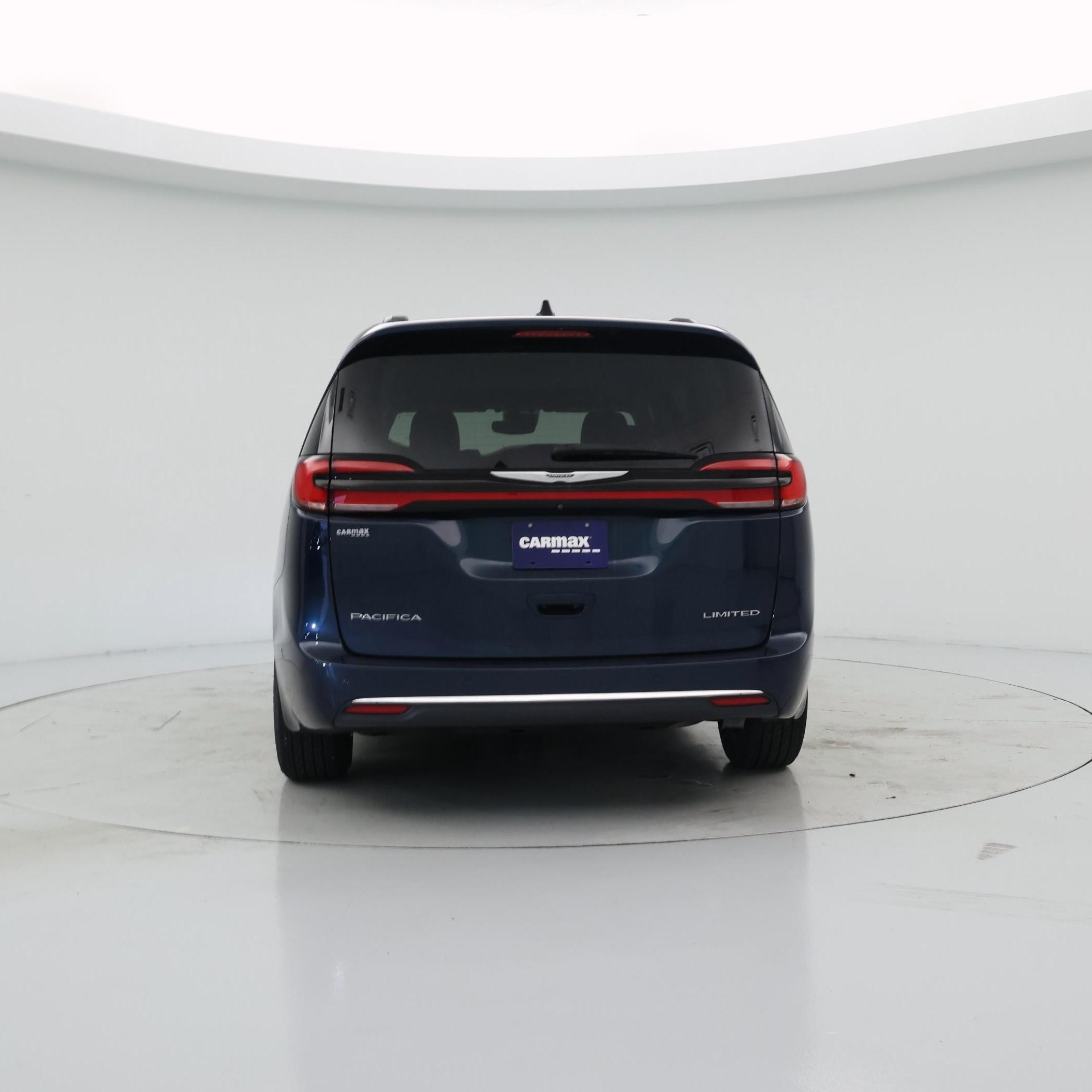 Thumbnail: 2023 Chrysler Pacifica - 6