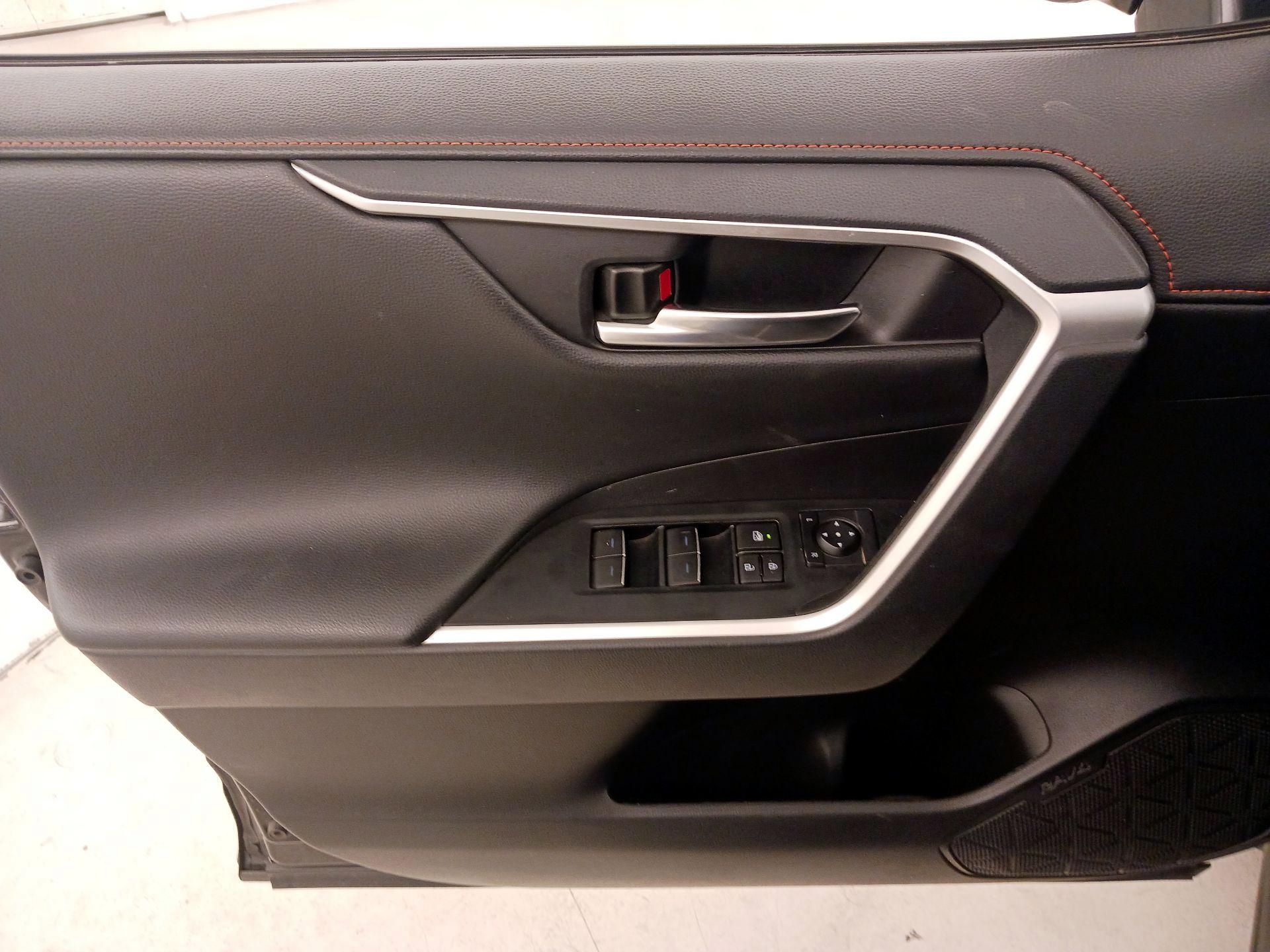 Thumbnail: 2024 Toyota RAV4 - 12