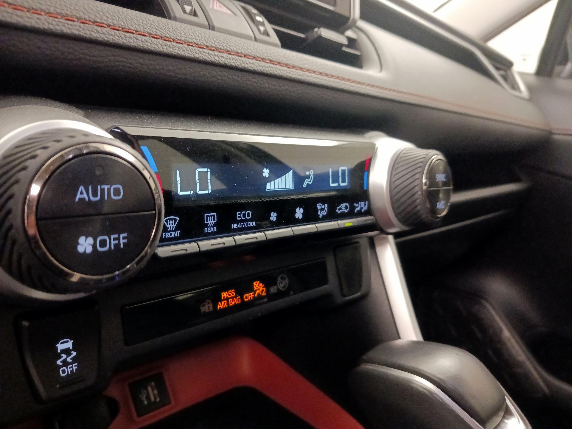 Thumbnail: 2024 Toyota RAV4 - 16