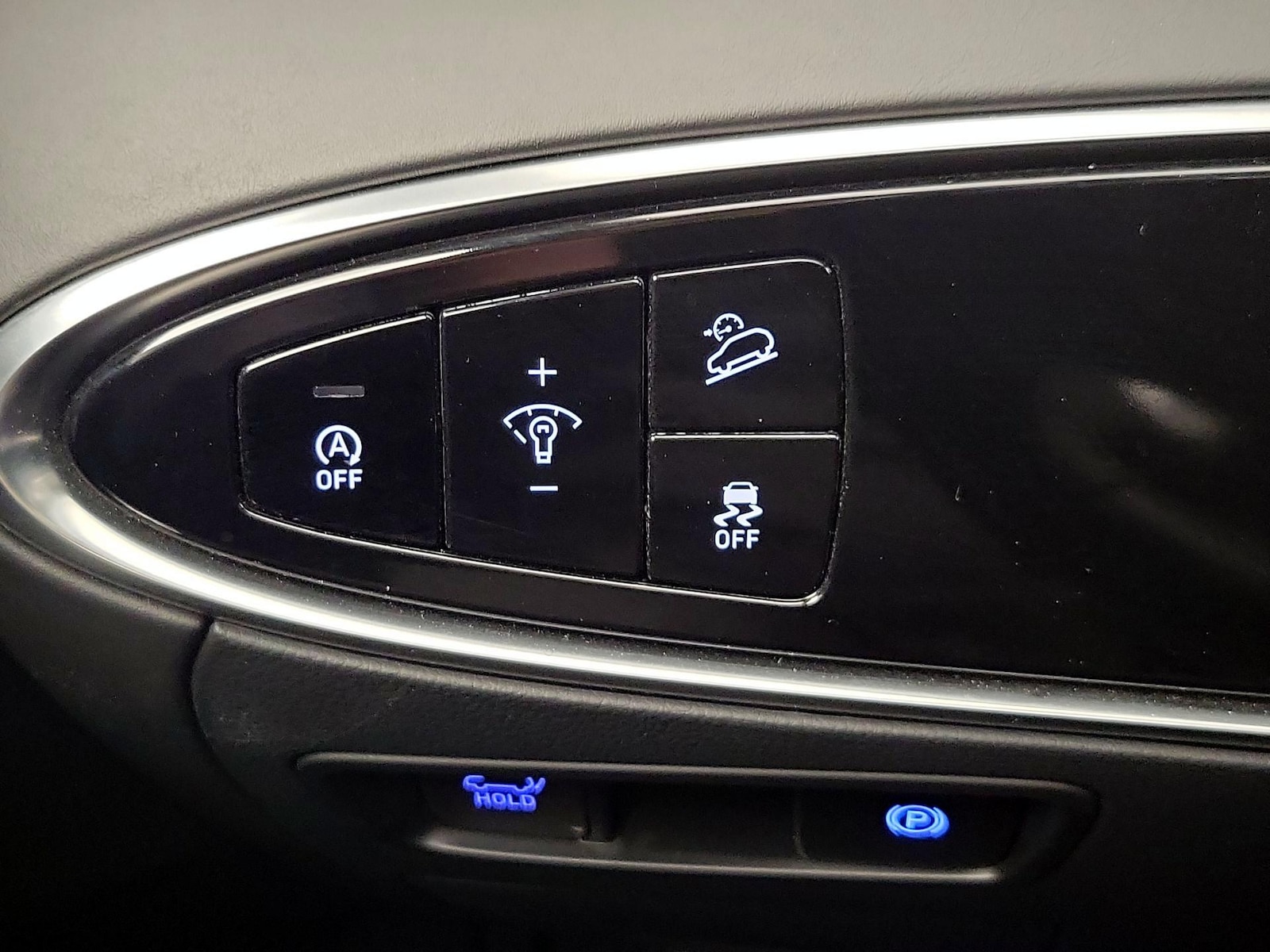 2025 GENESIS GV70 Standard - Photo 14
