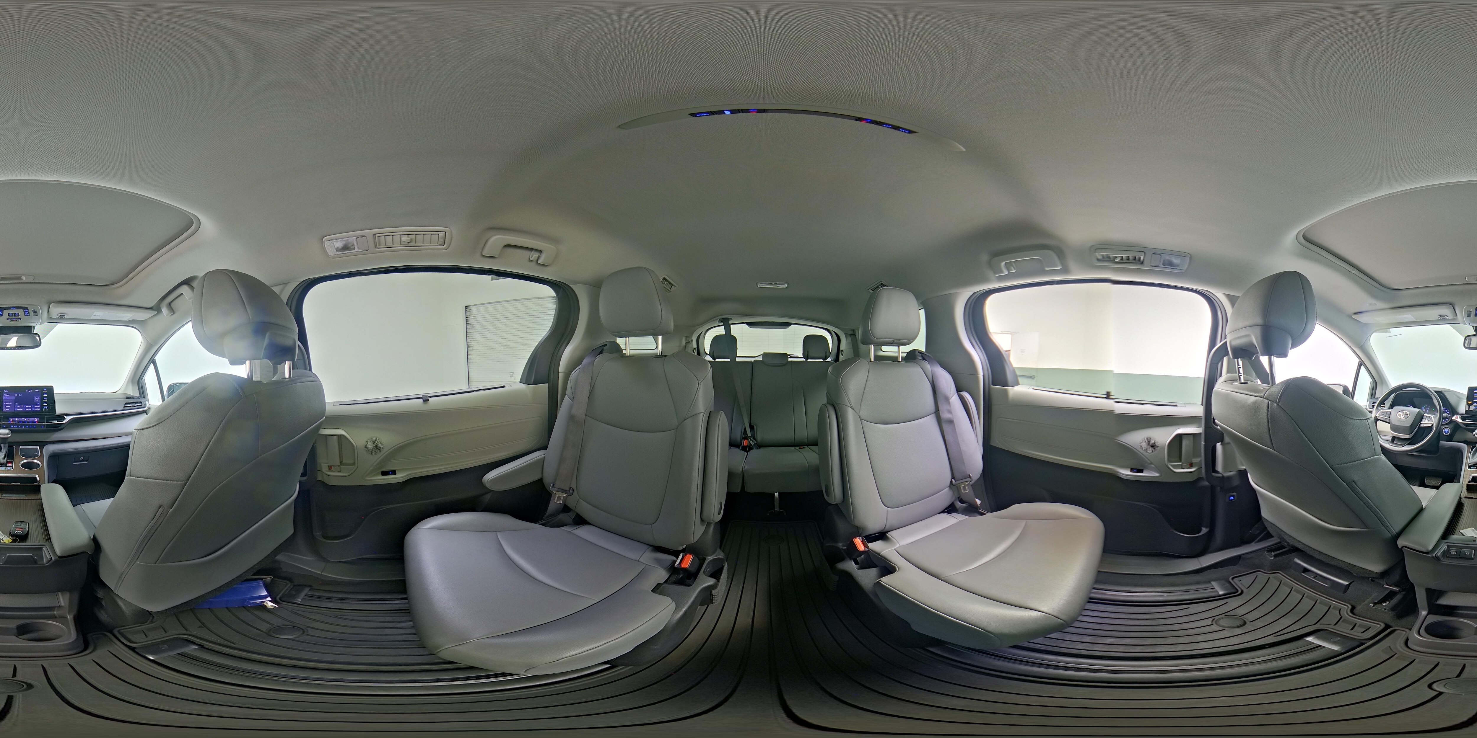 2022 Toyota Sienna XLE - Photo 26