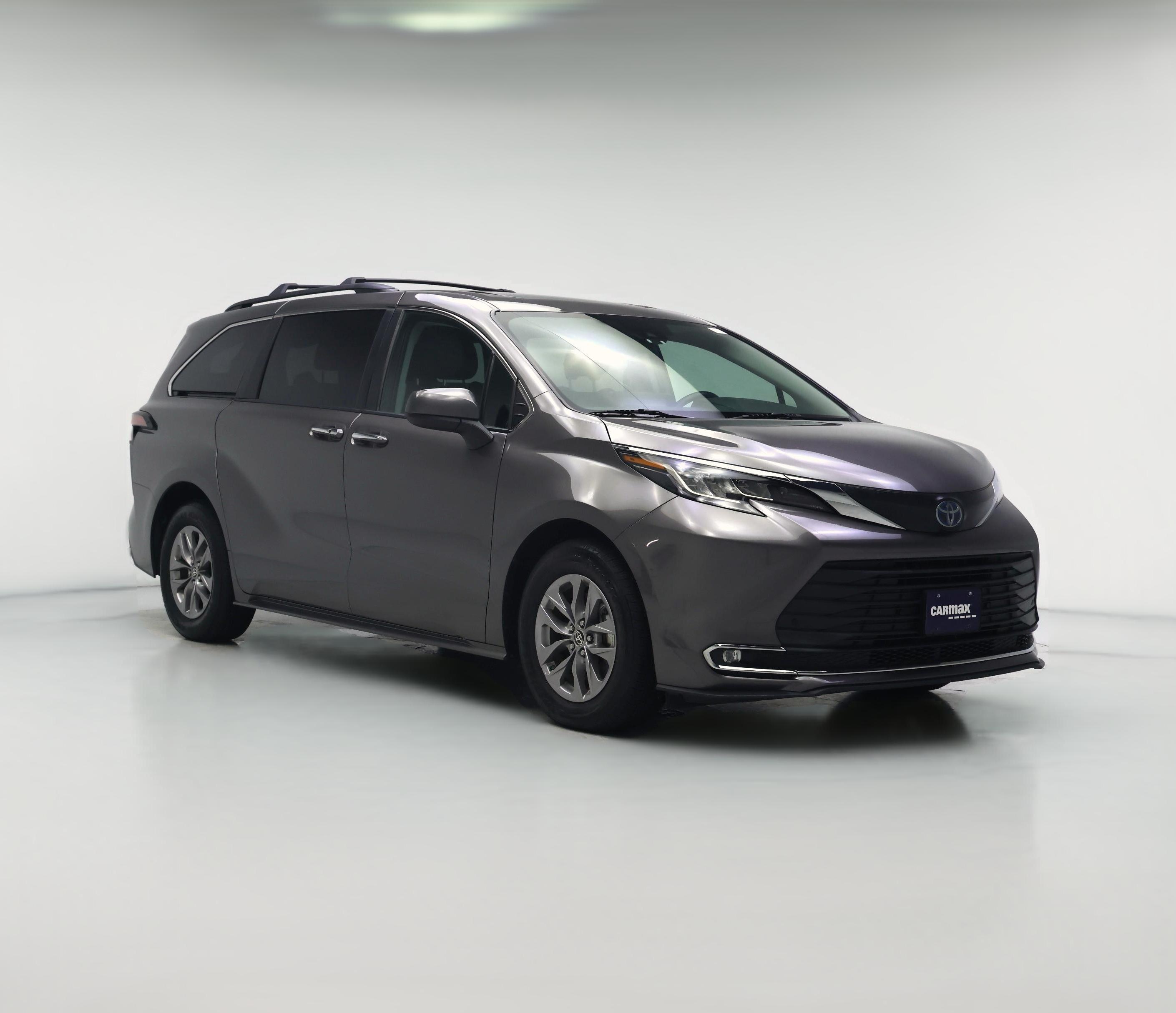 Thumbnail: 2022 Toyota Sienna - 1