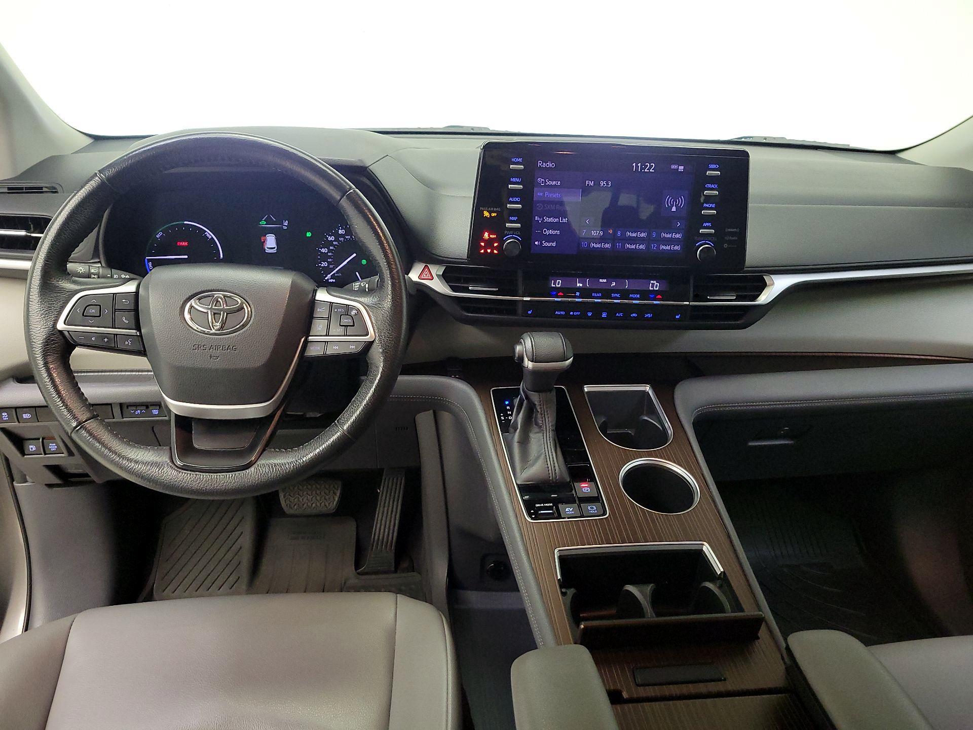 Thumbnail: 2022 Toyota Sienna - 9