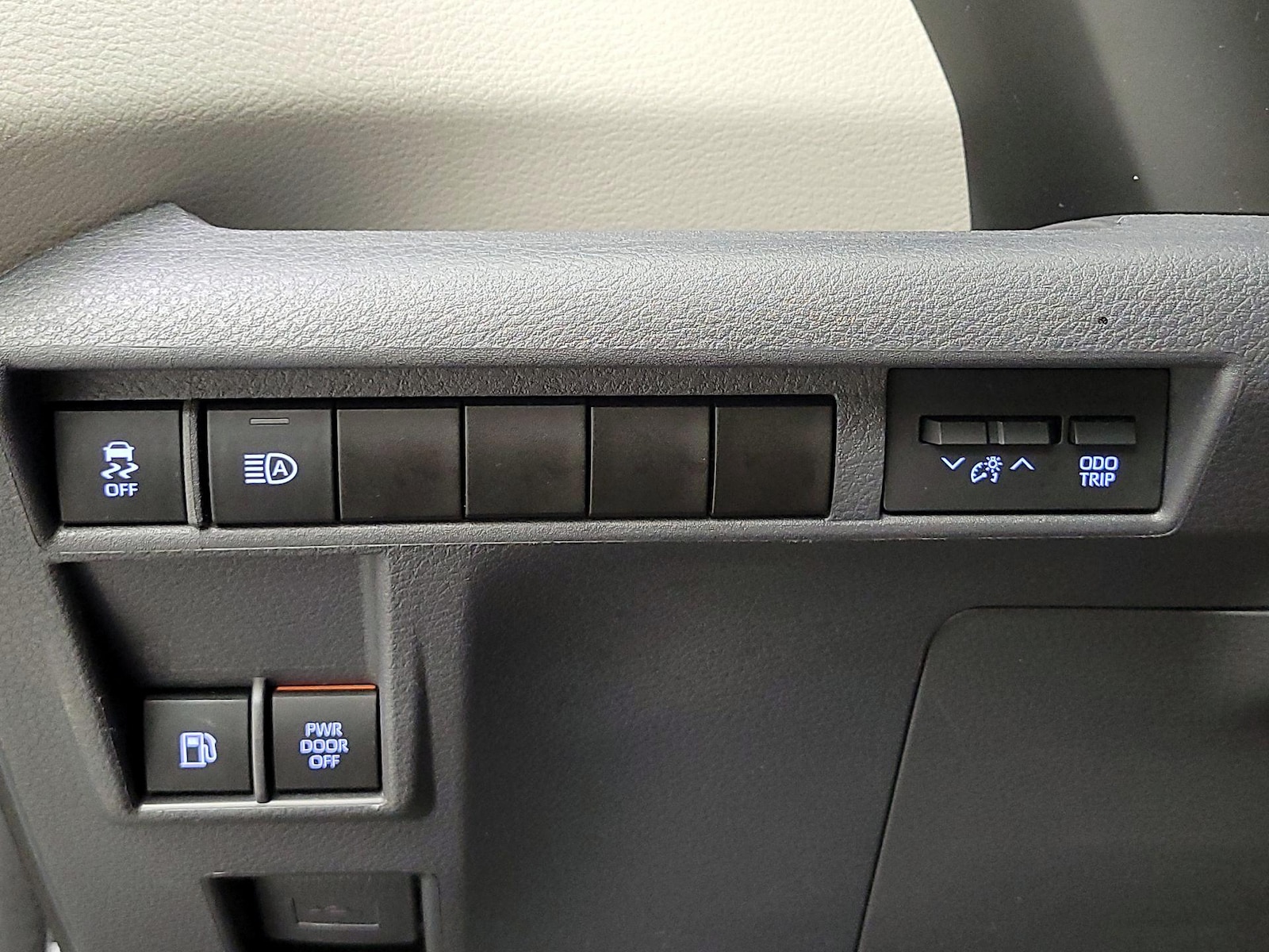 2022 Toyota Sienna XLE - Photo 14