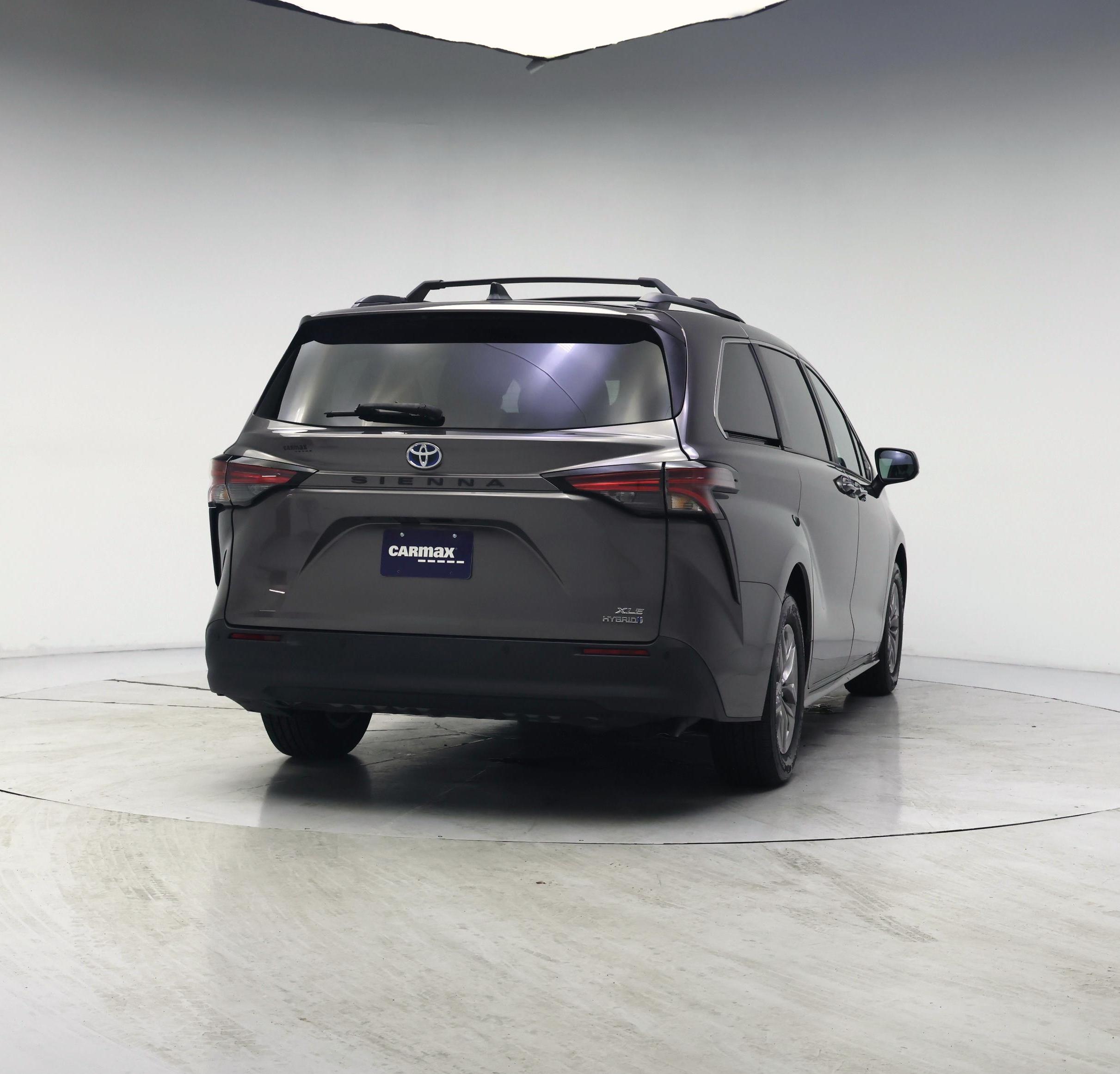 Thumbnail: 2022 Toyota Sienna - 8