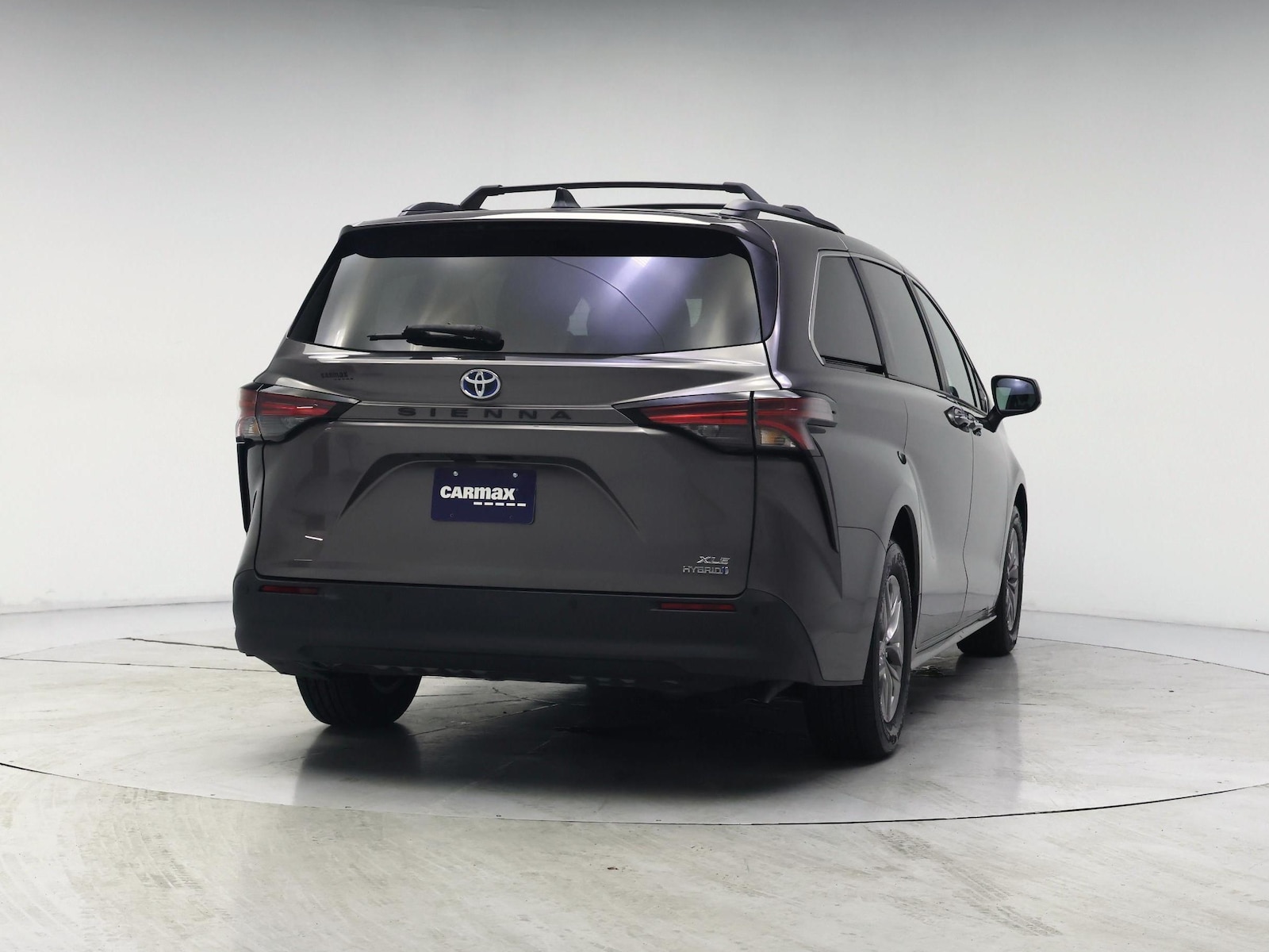 2022 Toyota Sienna XLE - Photo 9