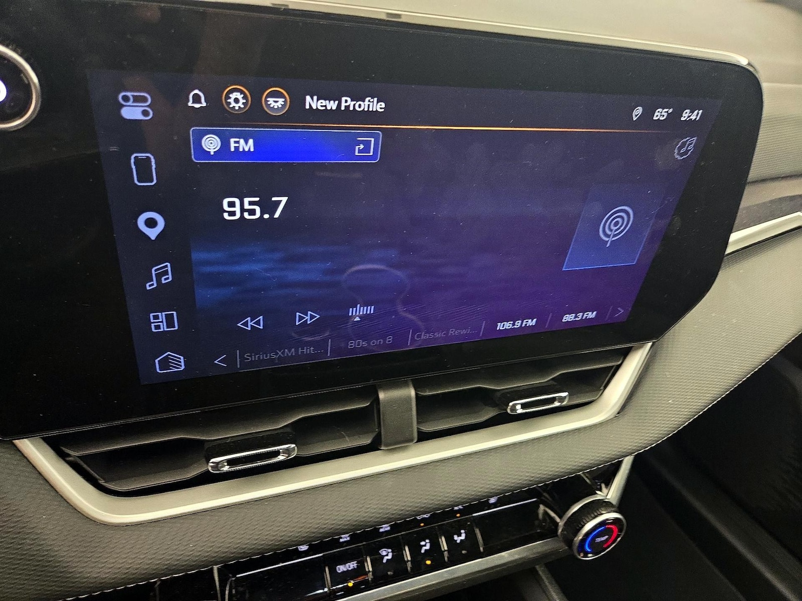 2026 Chevrolet Equinox LT - Photo 17