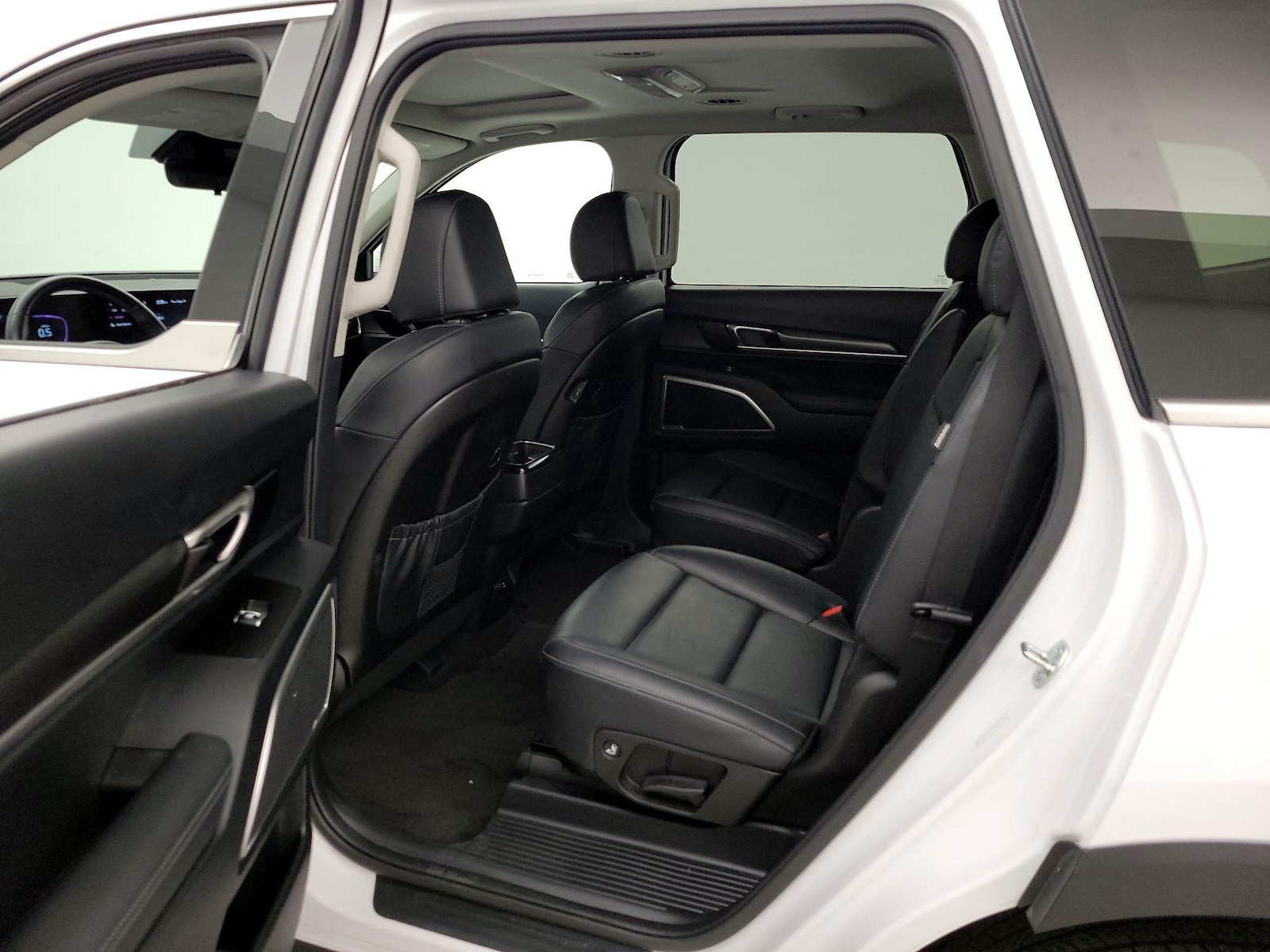 2025 Kia Telluride S - Photo 20