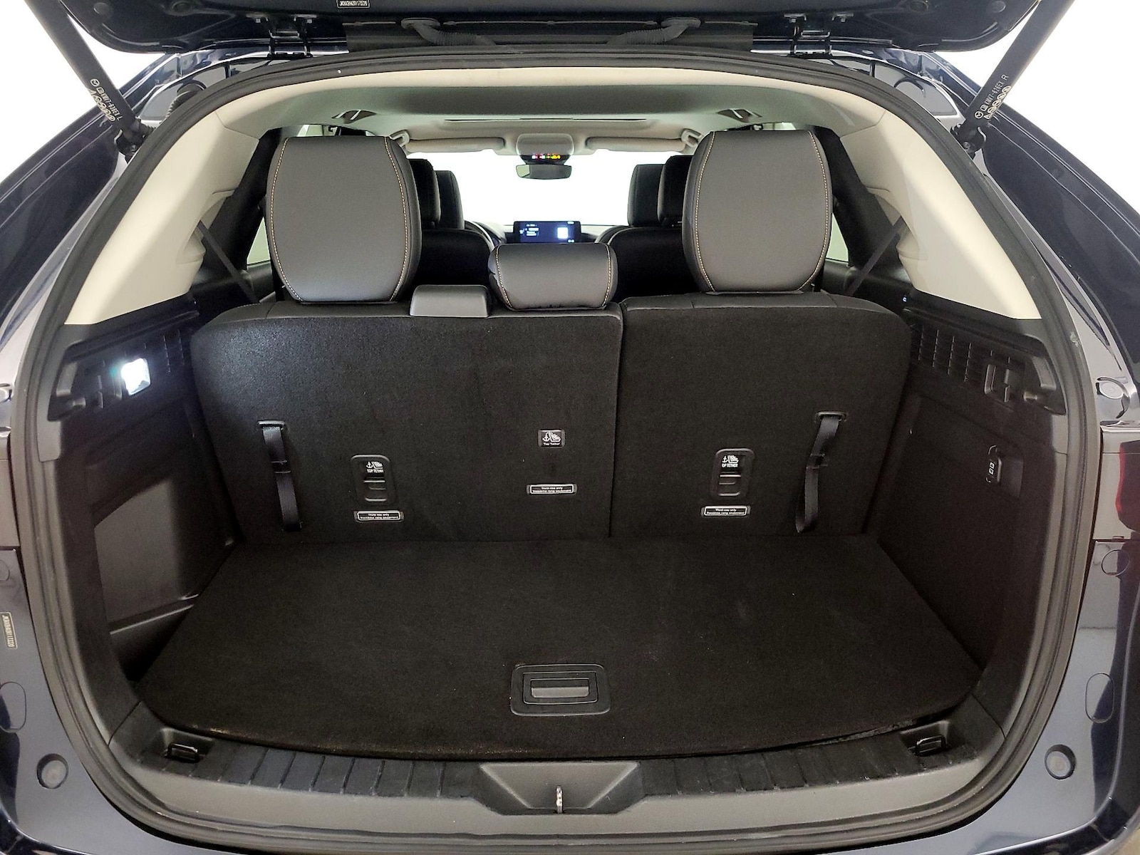 2024 Mazda CX-90 Preferred Package - Photo 23