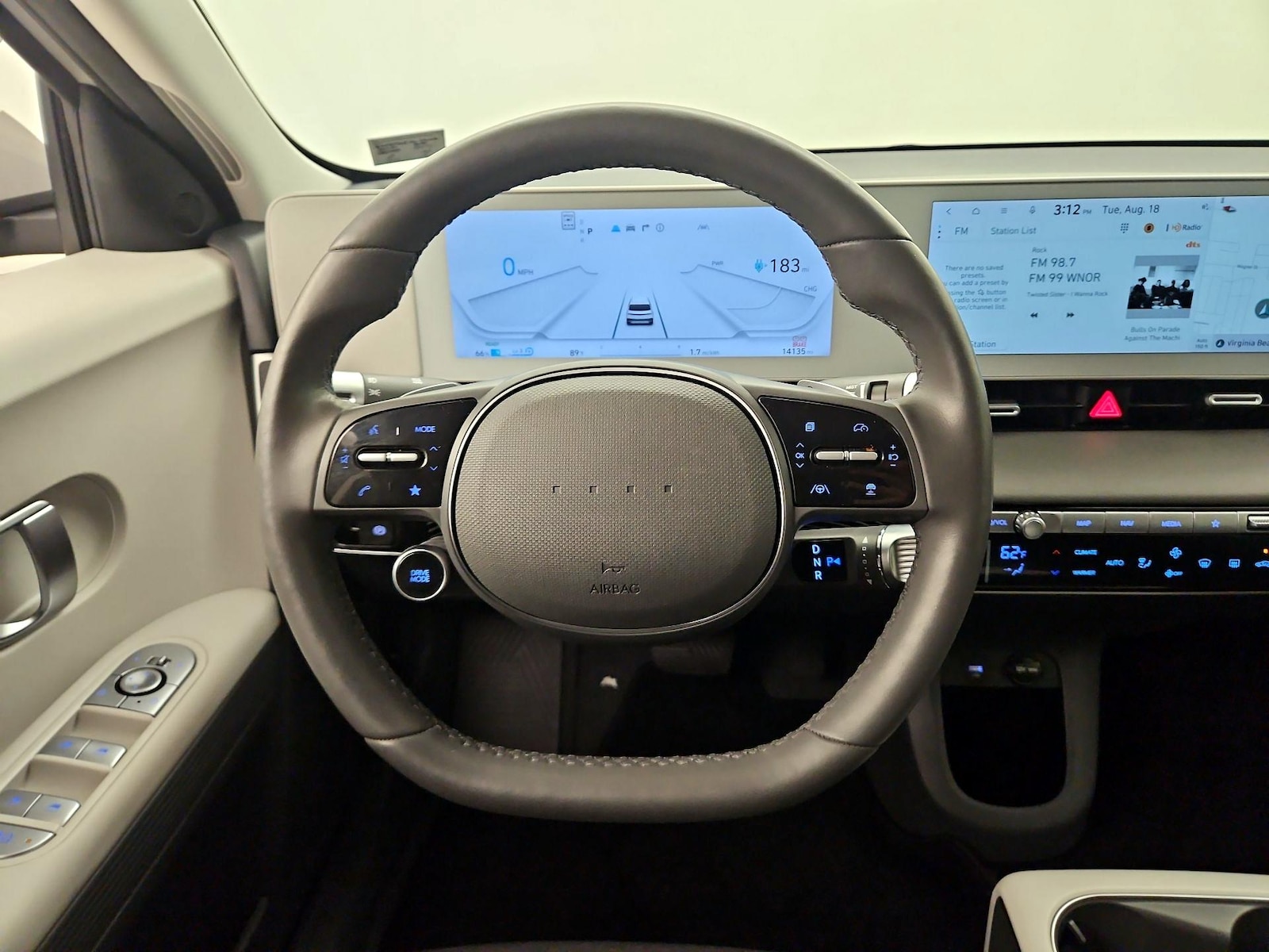 2024 Hyundai IONIQ 5 SEL - Photo 11