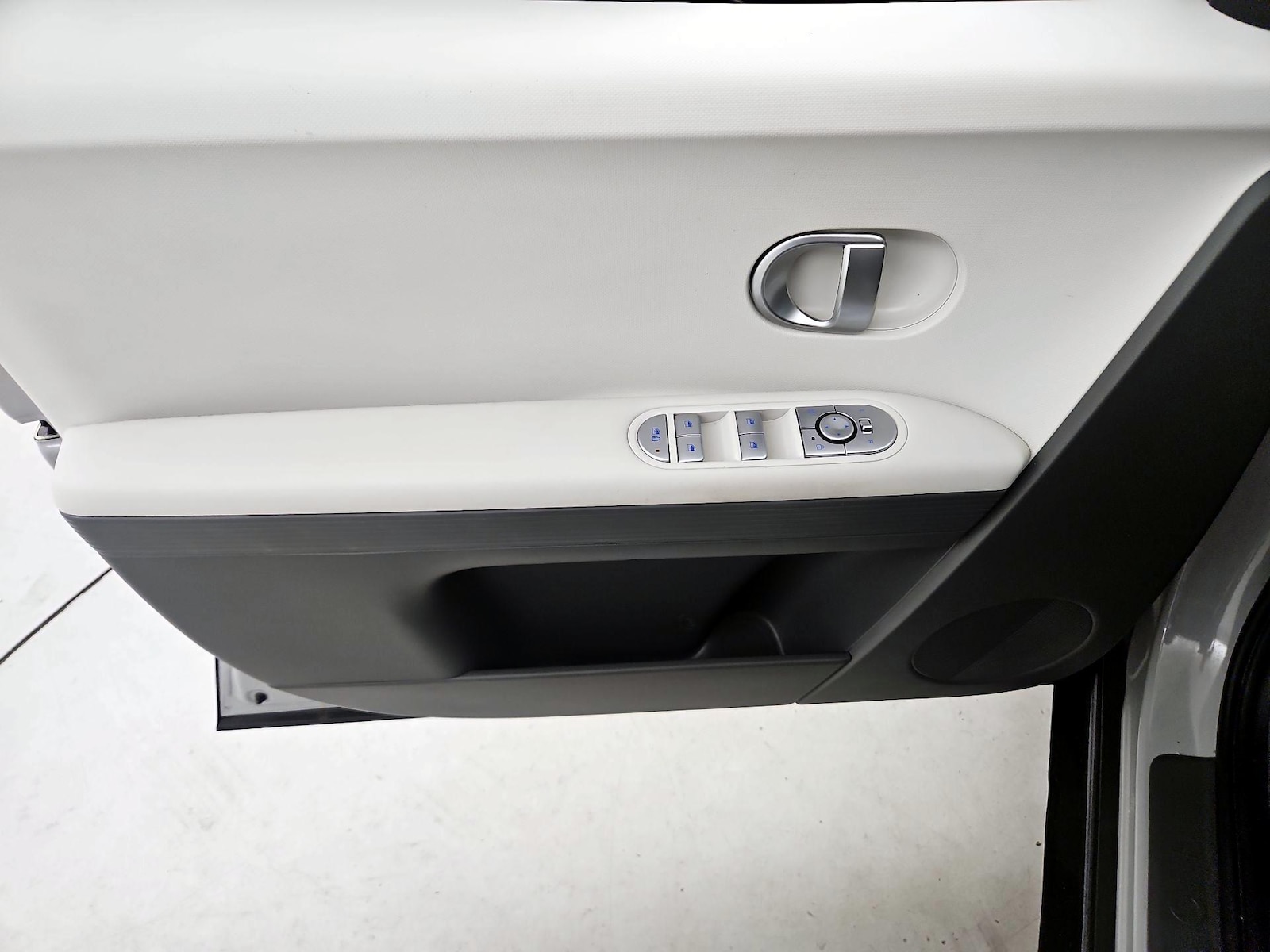 2024 Hyundai IONIQ 5 SEL - Photo 13