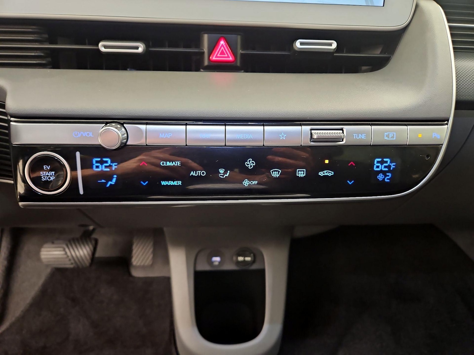2024 Hyundai IONIQ 5 SEL - Photo 18