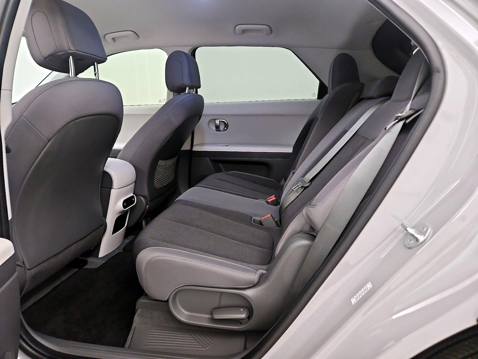2024 Hyundai IONIQ 5 SEL - Photo 21