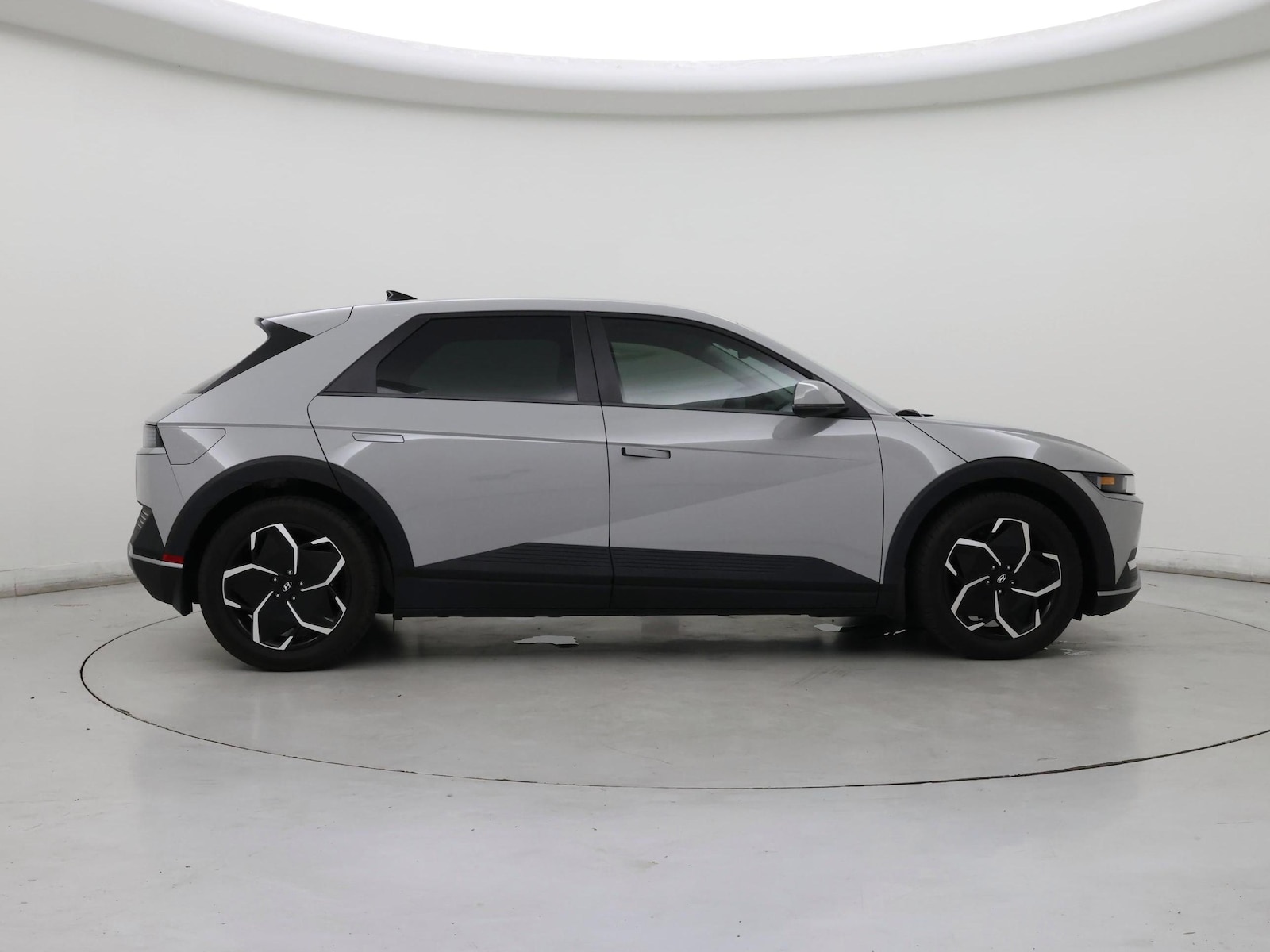 2024 Hyundai IONIQ 5 SEL - Photo 8