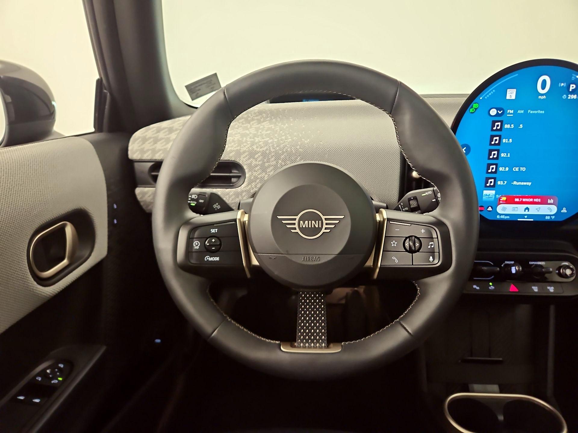 Thumbnail: 2025 MINI Cooper Hardtop - 10