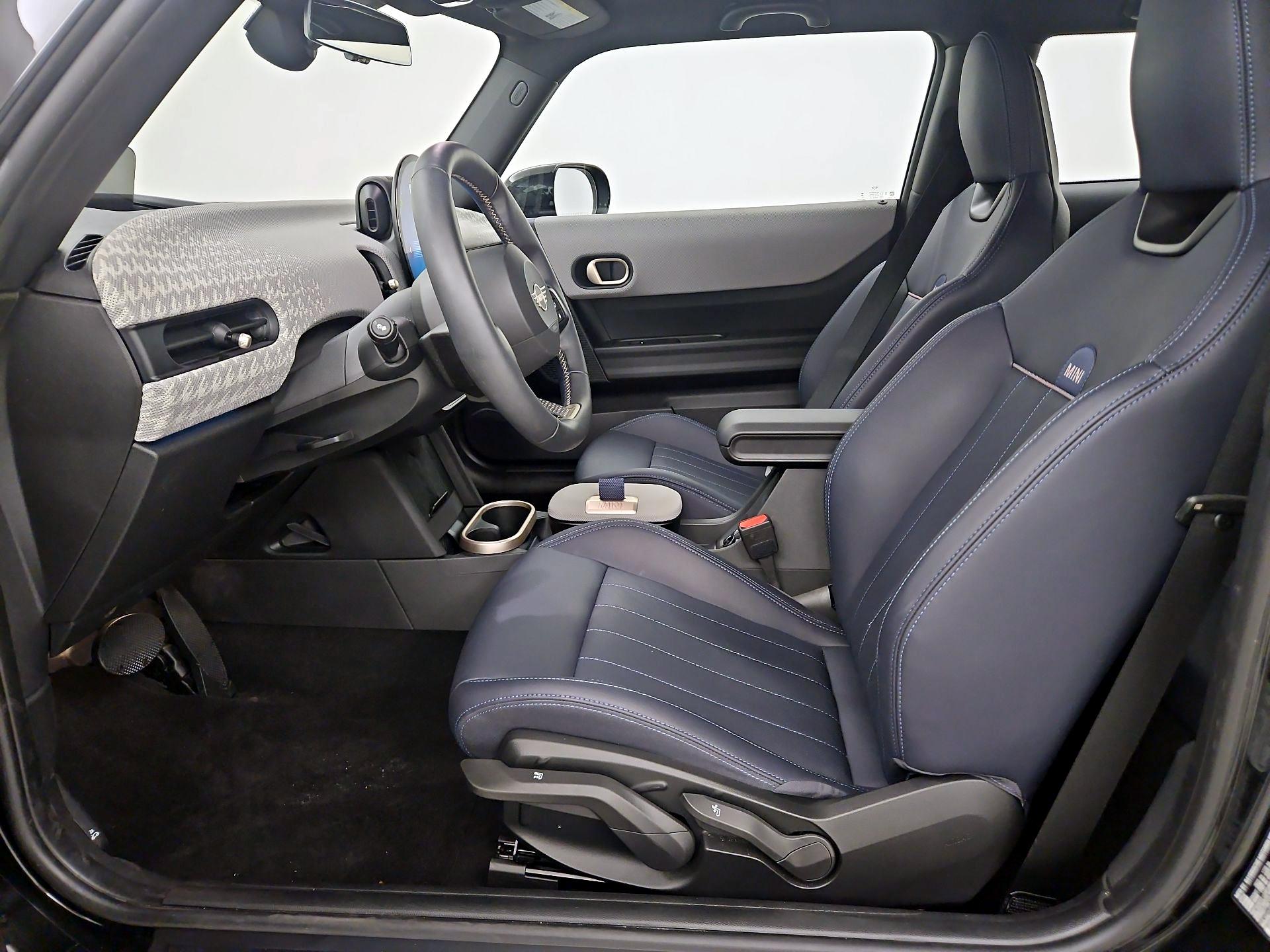 Thumbnail: 2025 MINI Cooper Hardtop - 11