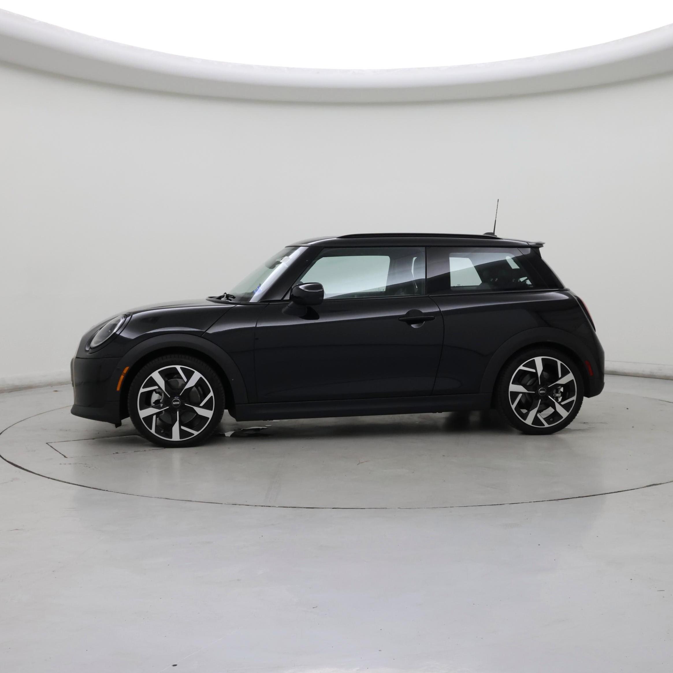 Thumbnail: 2025 MINI Cooper Hardtop - 3