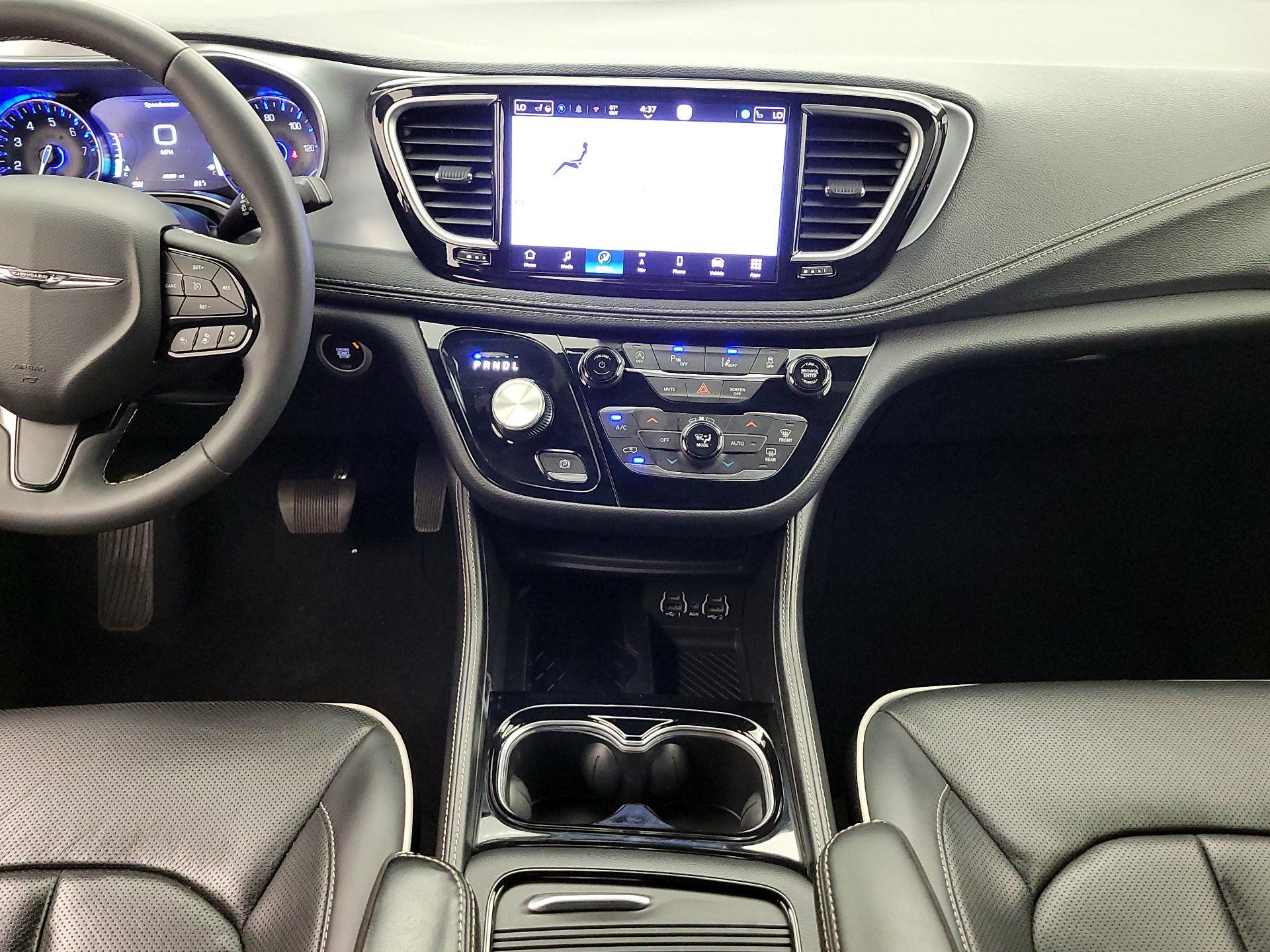 Thumbnail: 2025 Chrysler Pacifica - 18