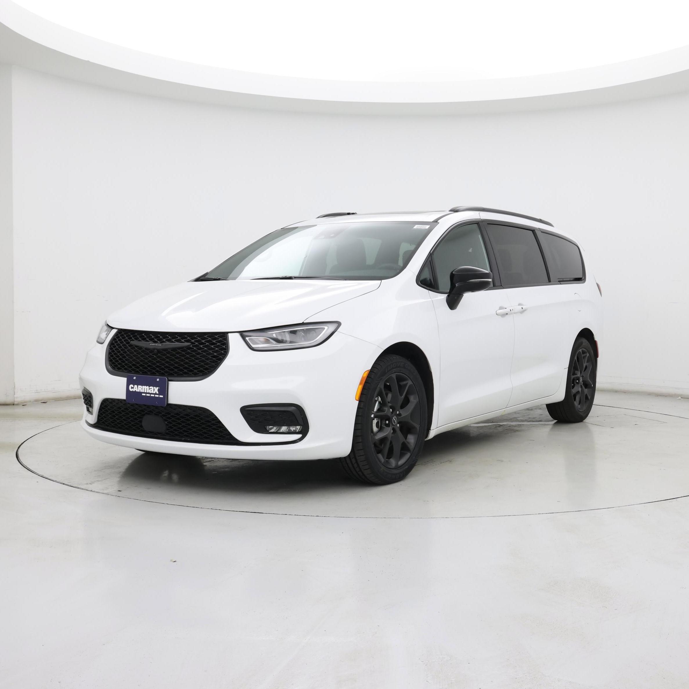 Thumbnail: 2025 Chrysler Pacifica - 4