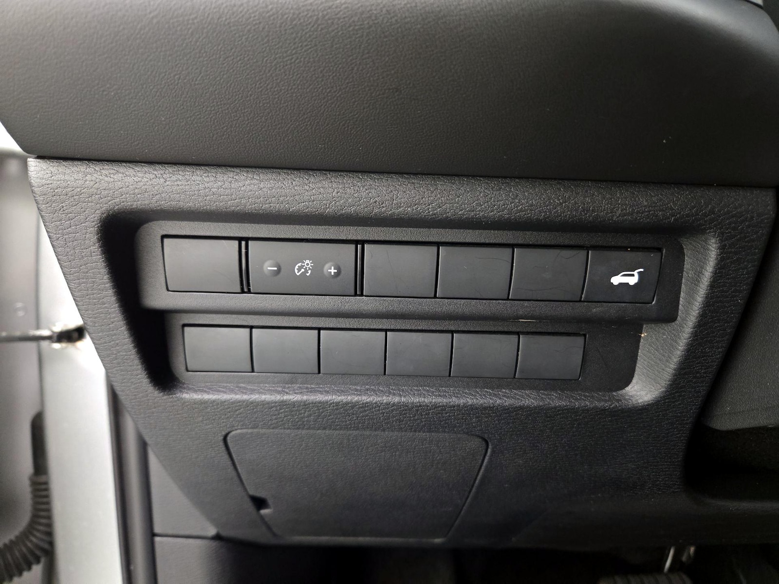 2025 Mitsubishi Outlander SE - Photo 14