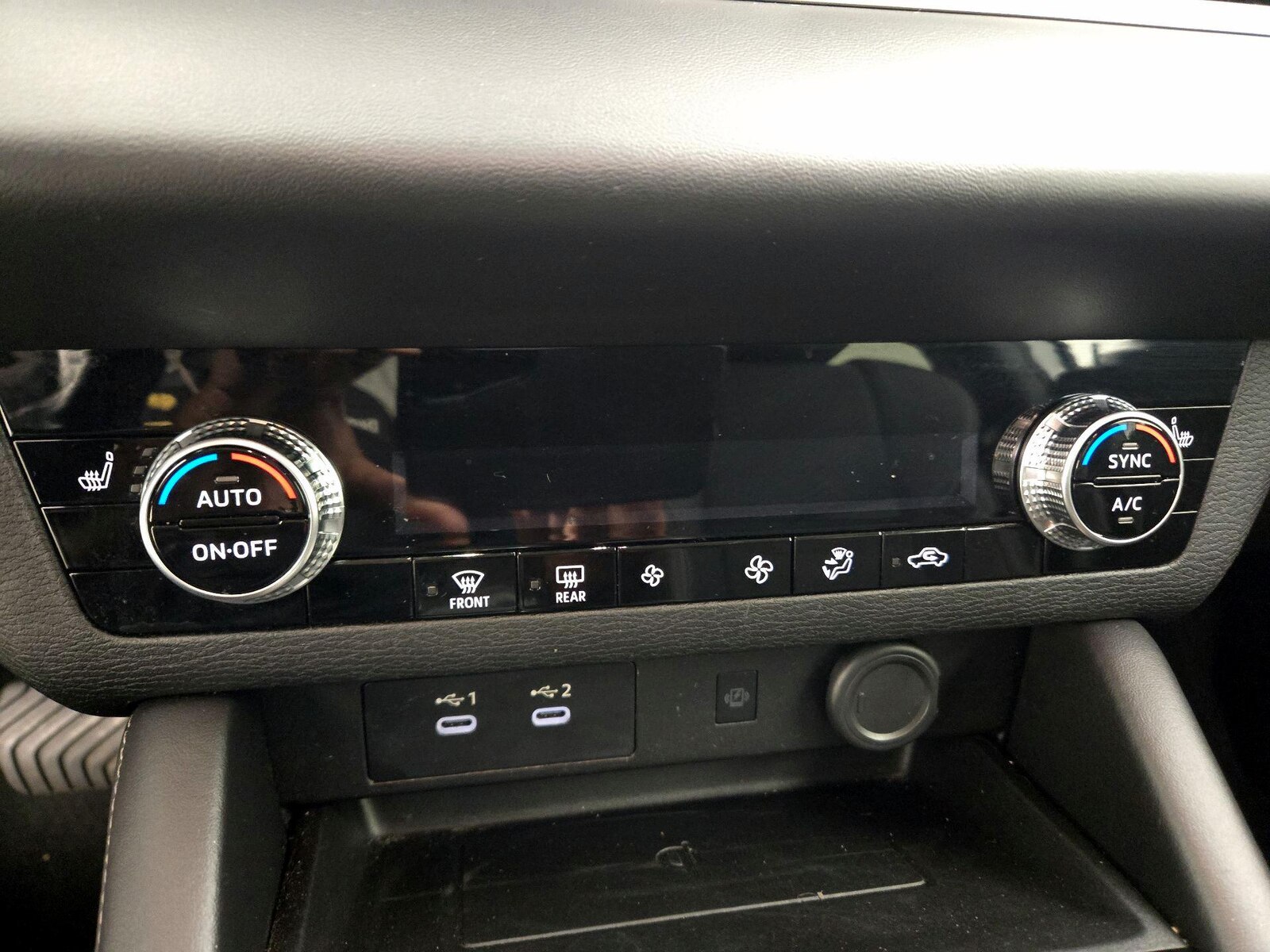 2025 Mitsubishi Outlander SE - Photo 18