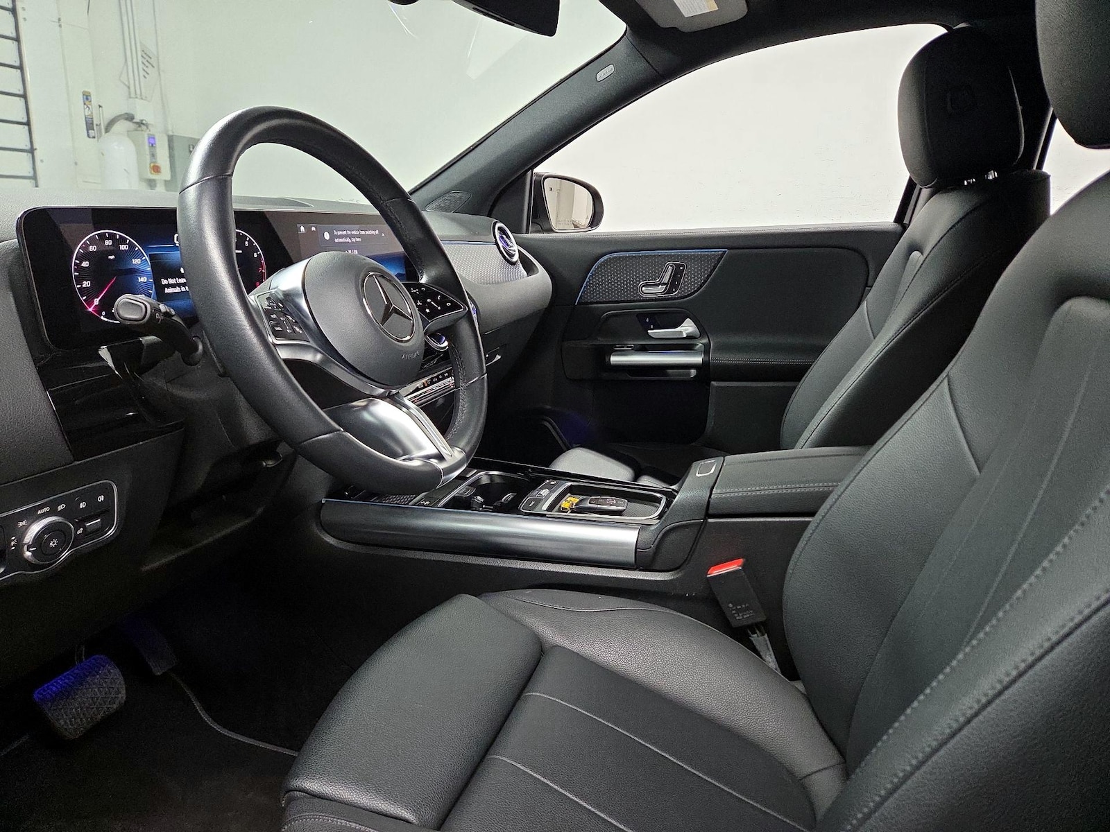 2025 Mercedes-Benz GLA GLA250 - Photo 10