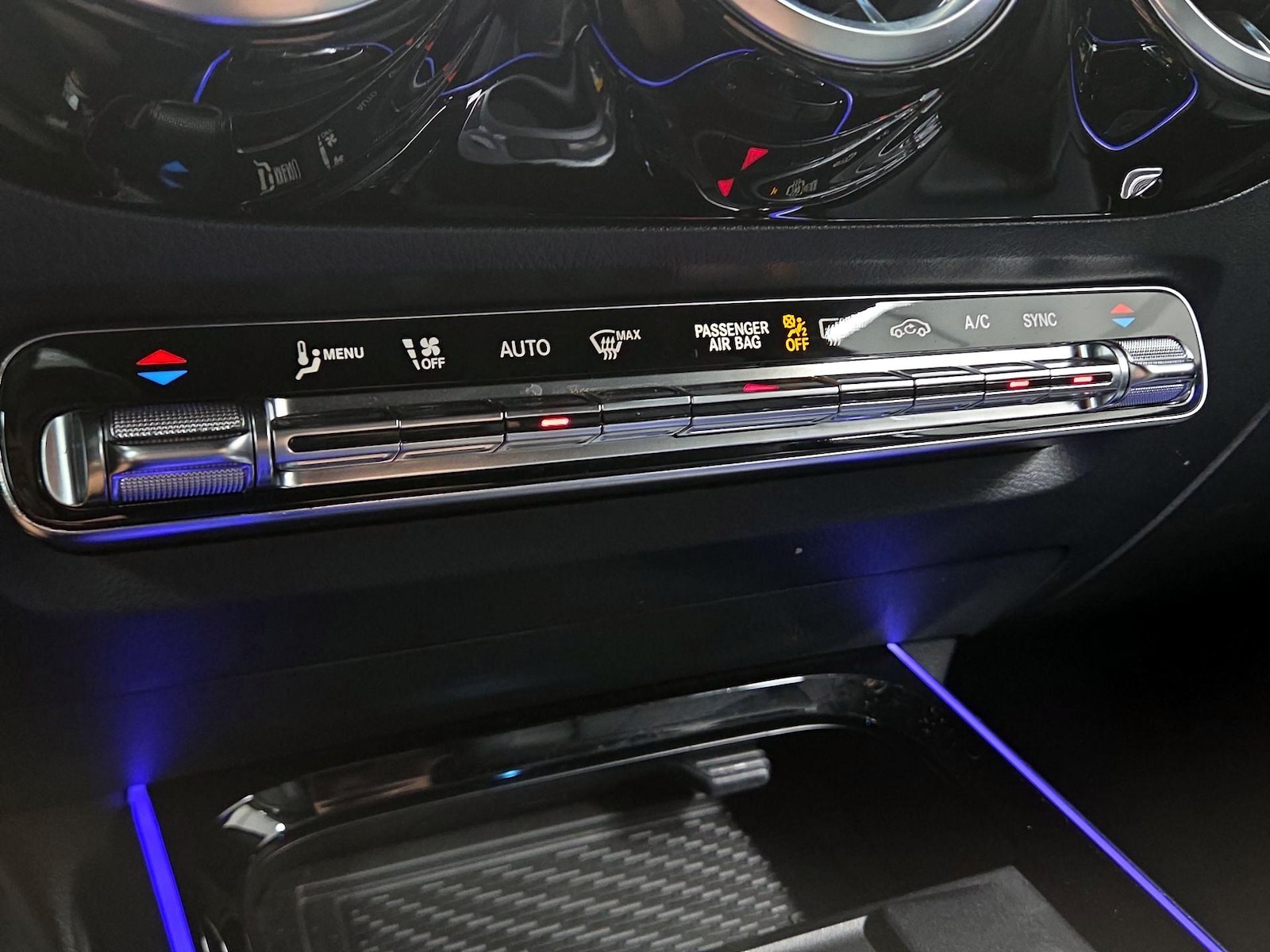 2025 Mercedes-Benz GLA GLA250 - Photo 15