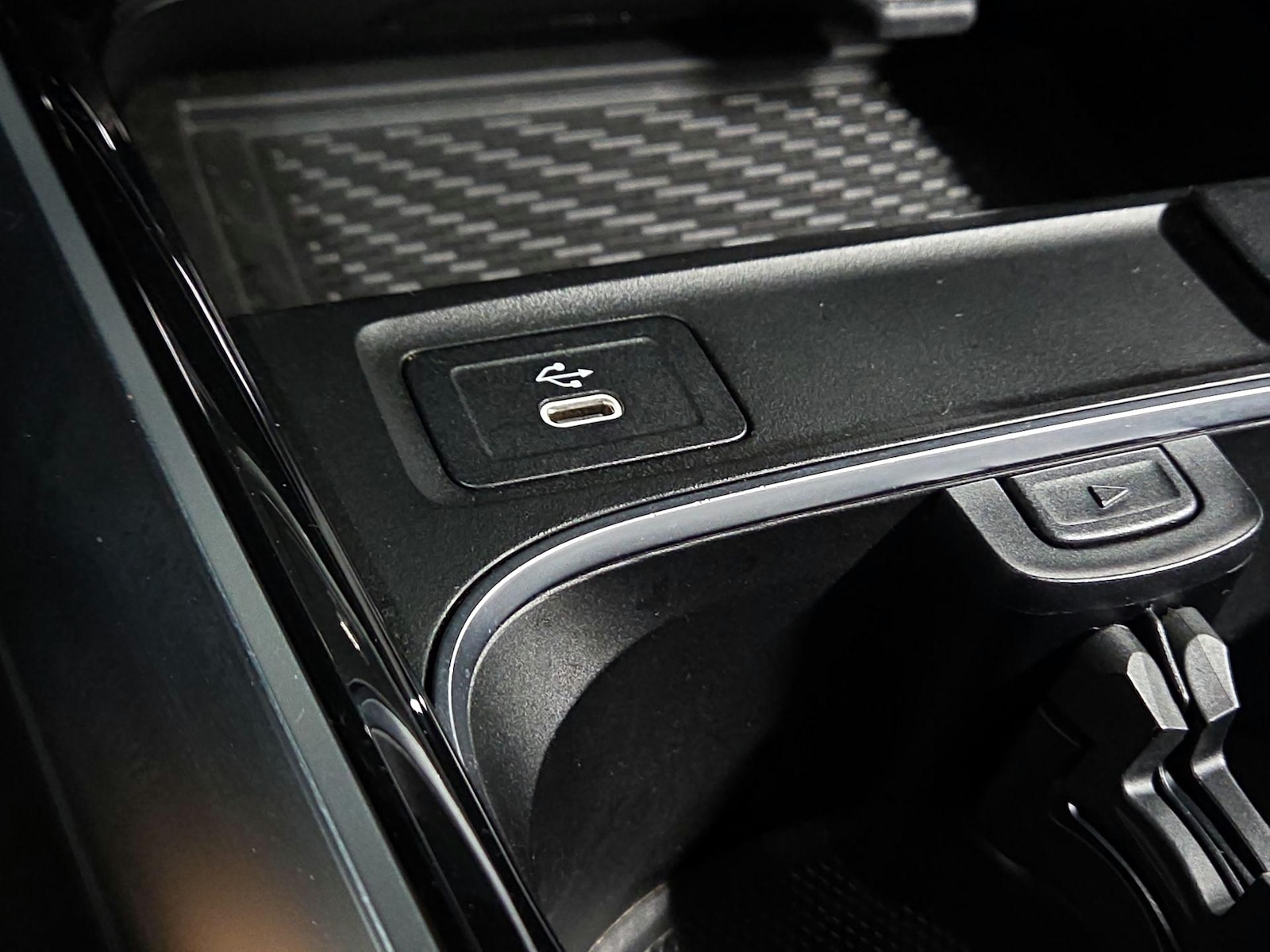2025 Mercedes-Benz GLA GLA250 - Photo 17