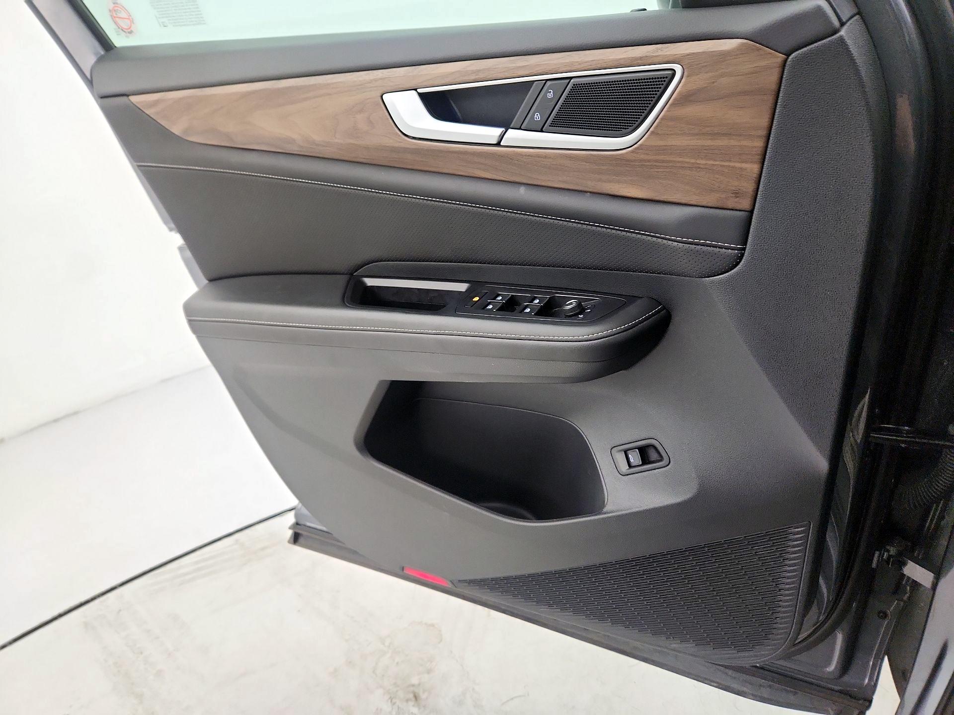 Thumbnail: 2025 Volkswagen Atlas - 12