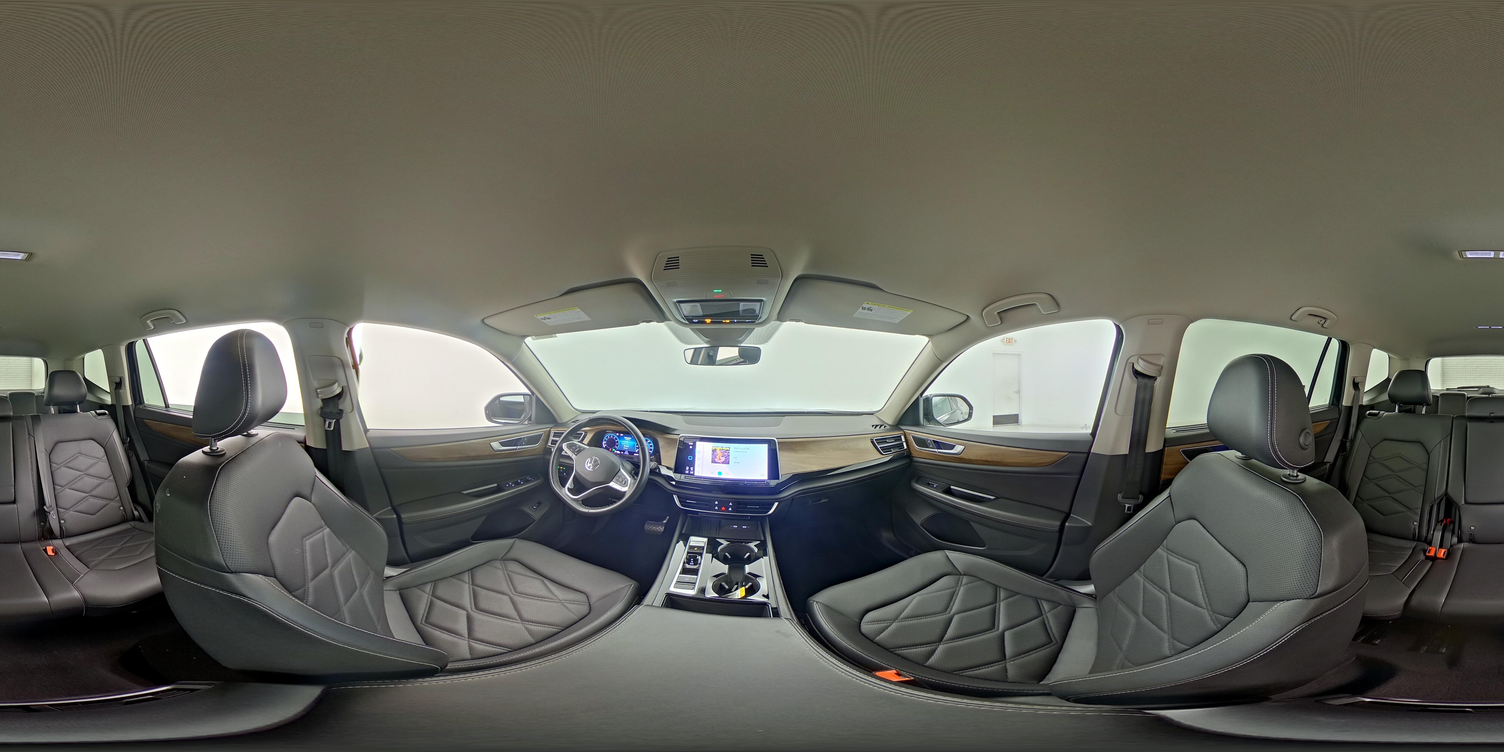 2025 Volkswagen Atlas SE w/Tech - Photo 25