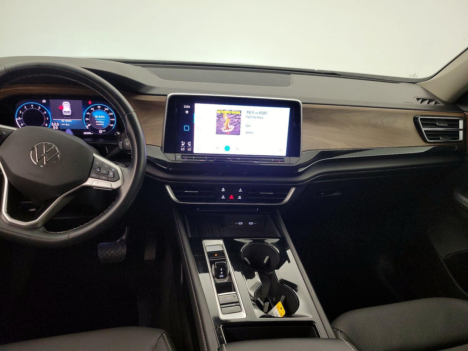 2025 Volkswagen Atlas SE w/Tech - Photo 10