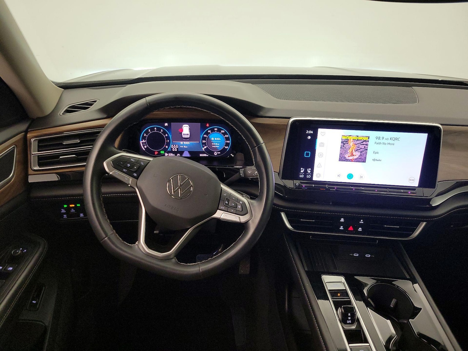 2025 Volkswagen Atlas SE w/Tech - Photo 11