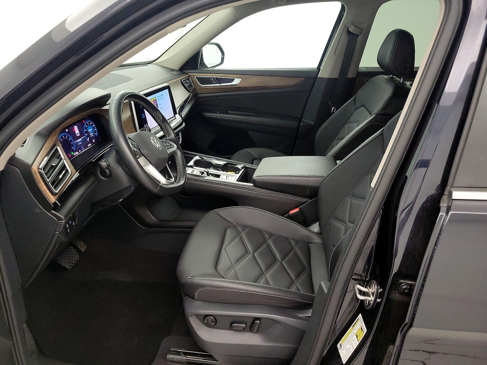 2025 Volkswagen Atlas SE w/Tech - Photo 12