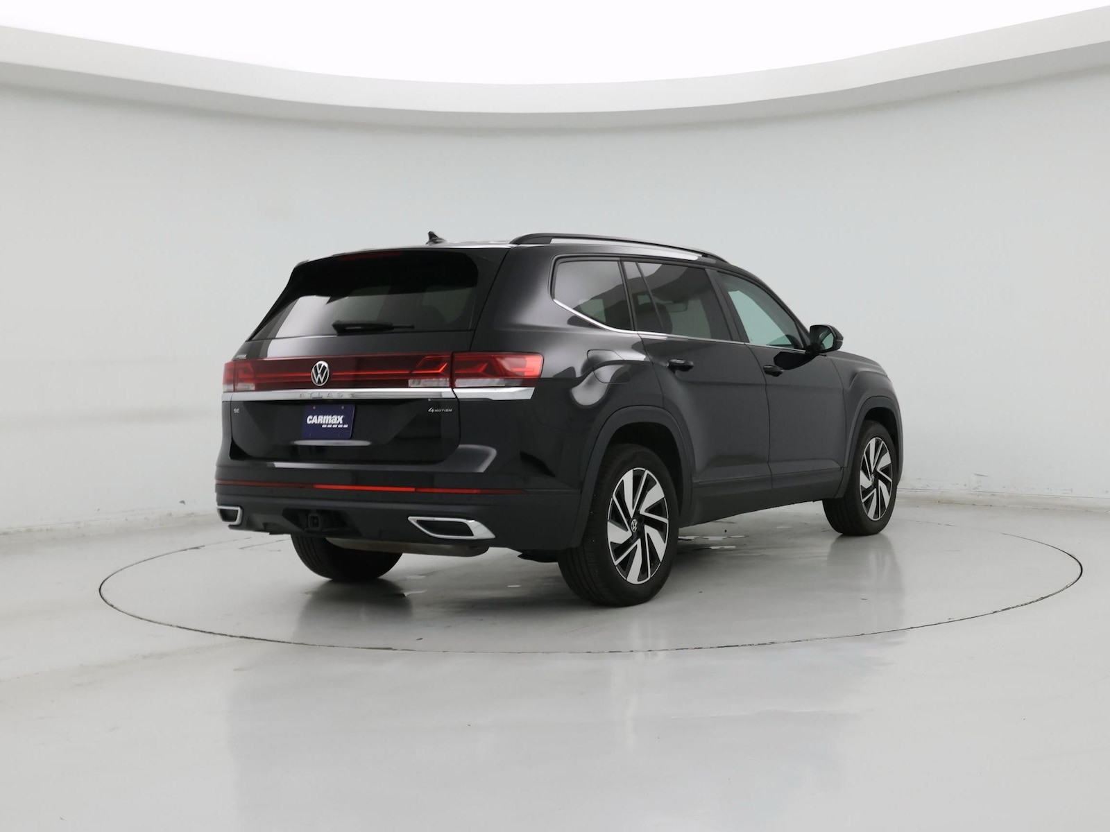 2025 Volkswagen Atlas SE w/Tech - Photo 9