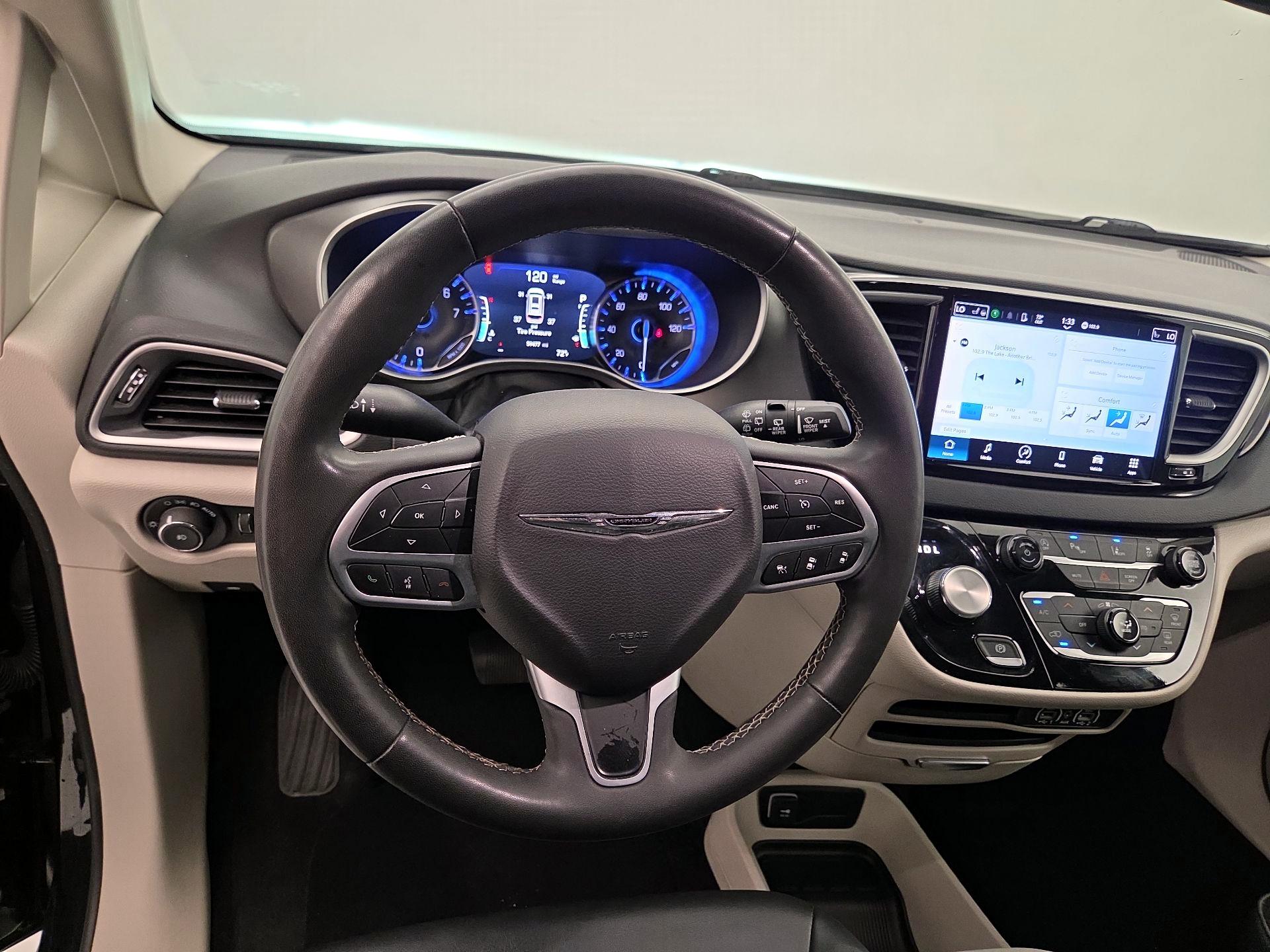 Thumbnail: 2024 Chrysler Pacifica - 10