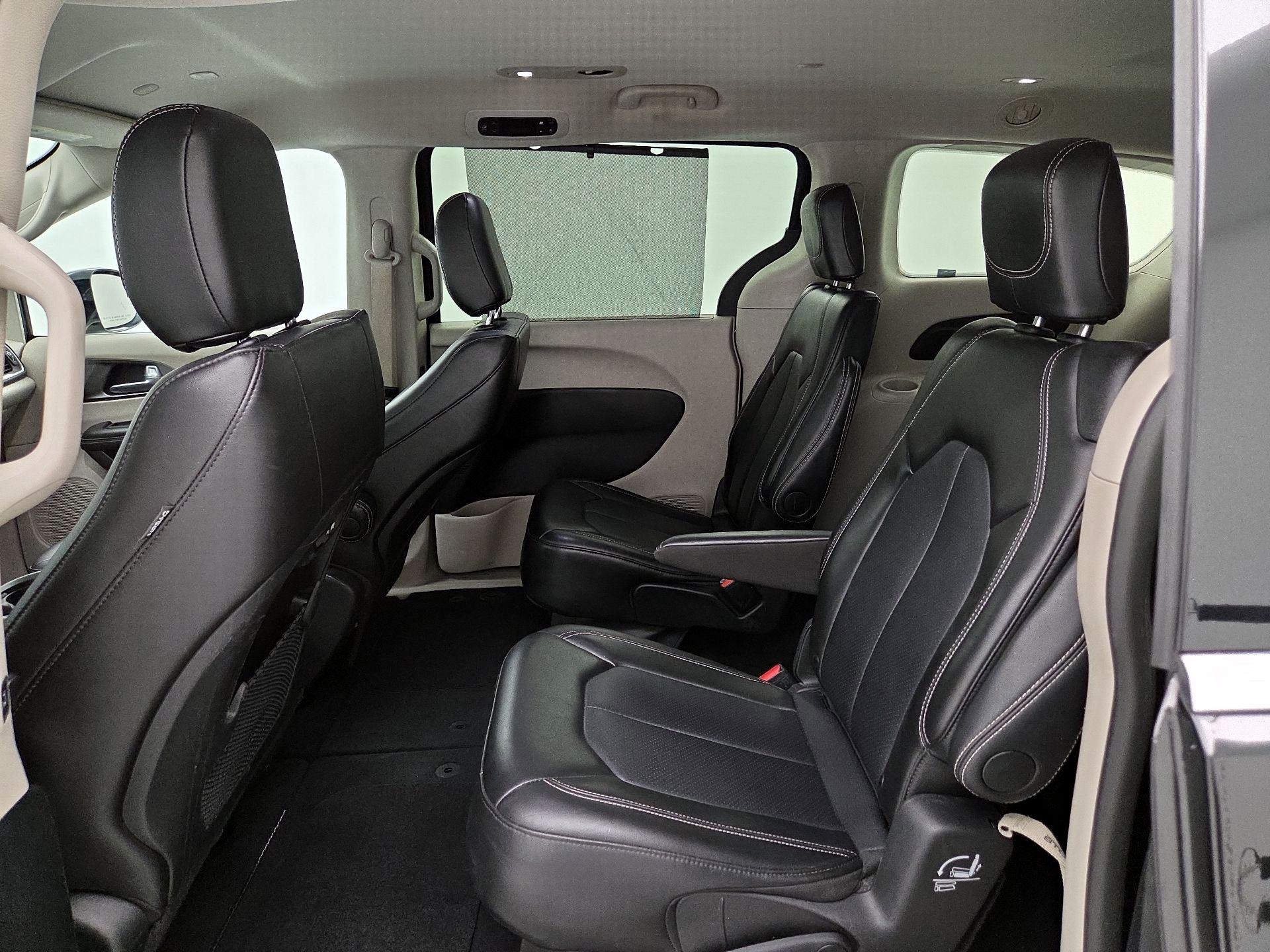 Thumbnail: 2024 Chrysler Pacifica - 19