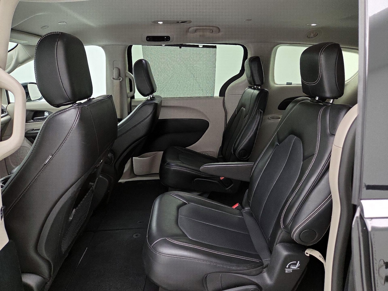 2024 Chrysler Pacifica Touring L - Photo 20