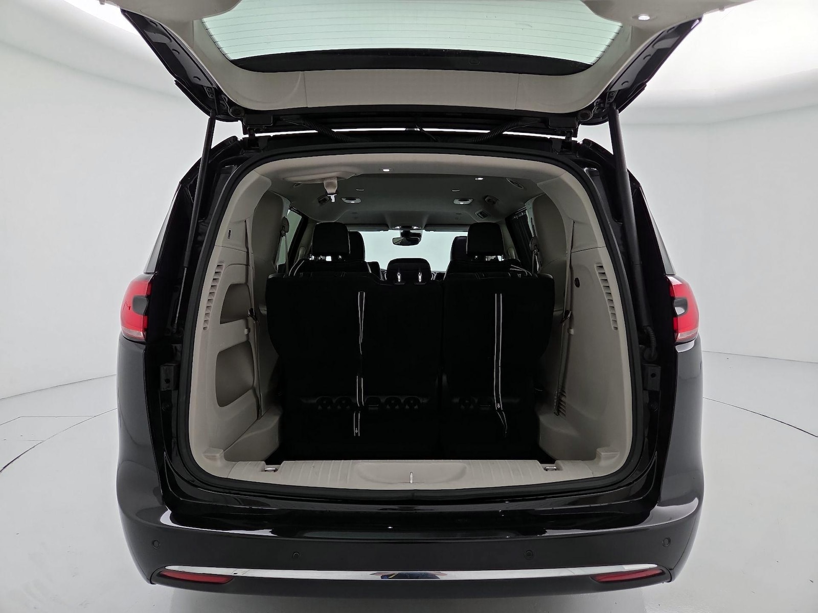2024 Chrysler Pacifica Touring L - Photo 22