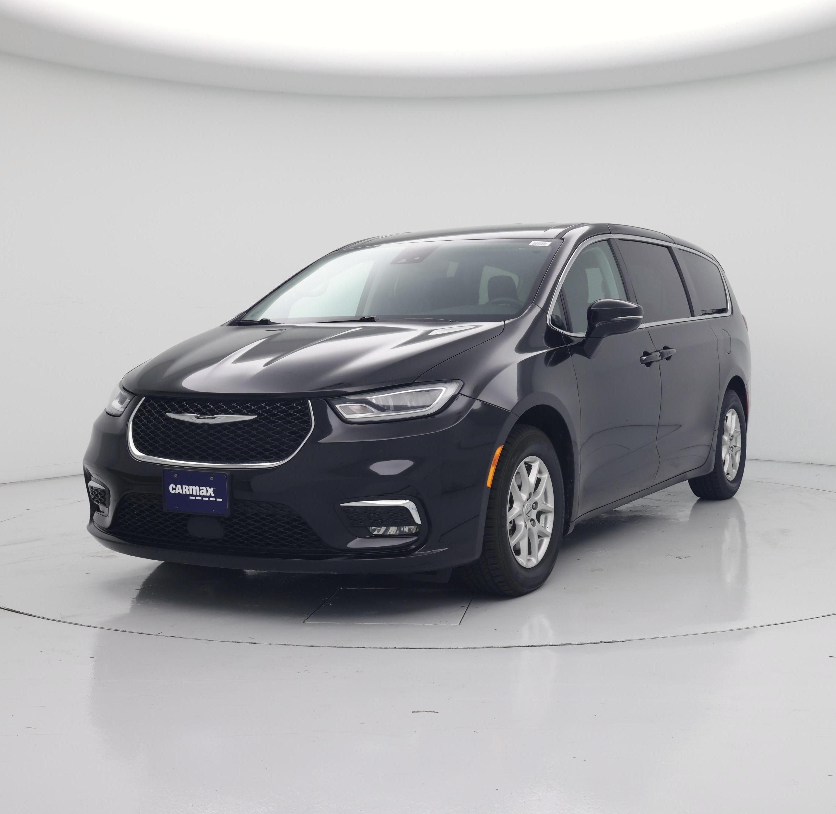 Thumbnail: 2024 Chrysler Pacifica - 4
