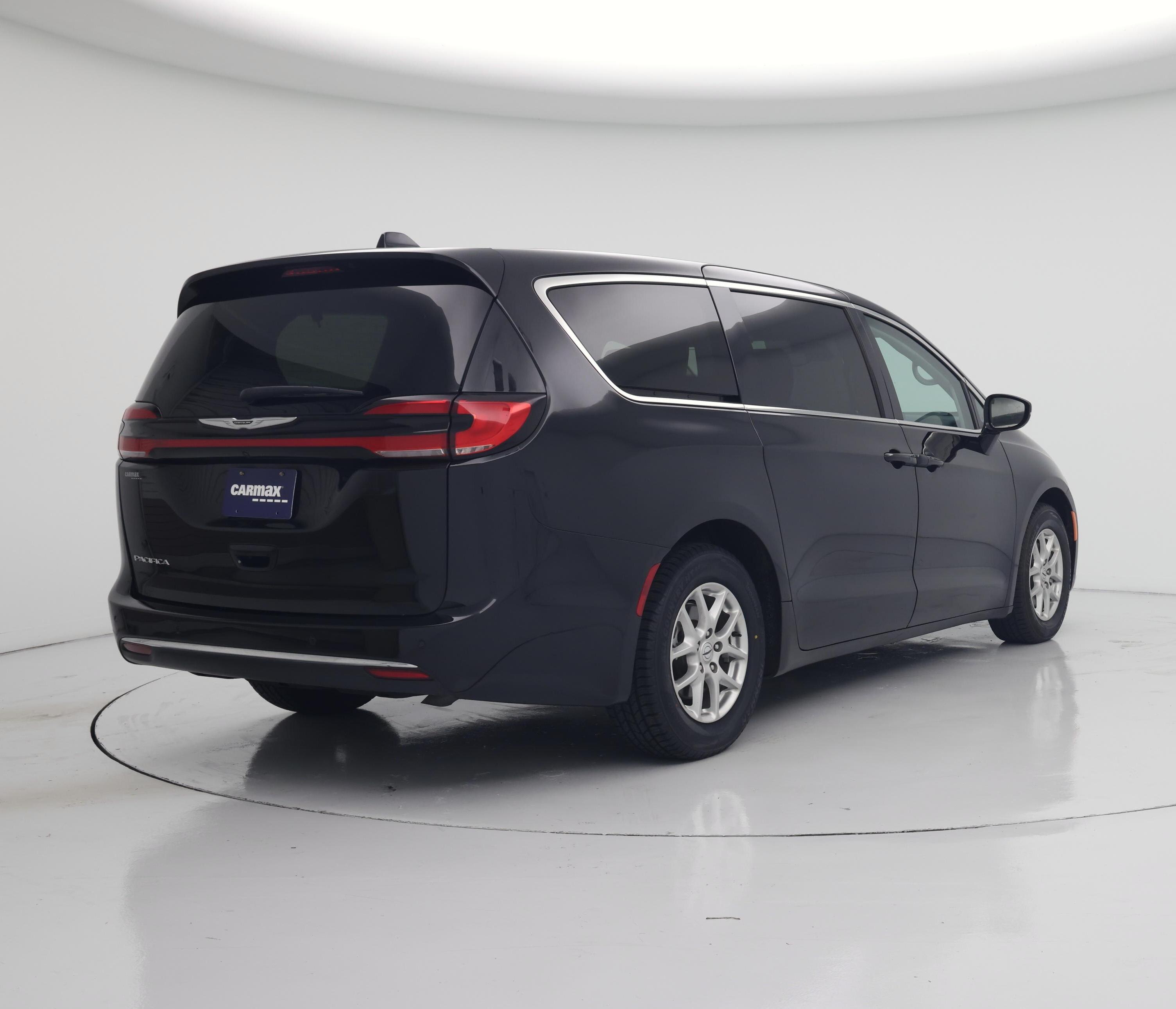 Thumbnail: 2024 Chrysler Pacifica - 8