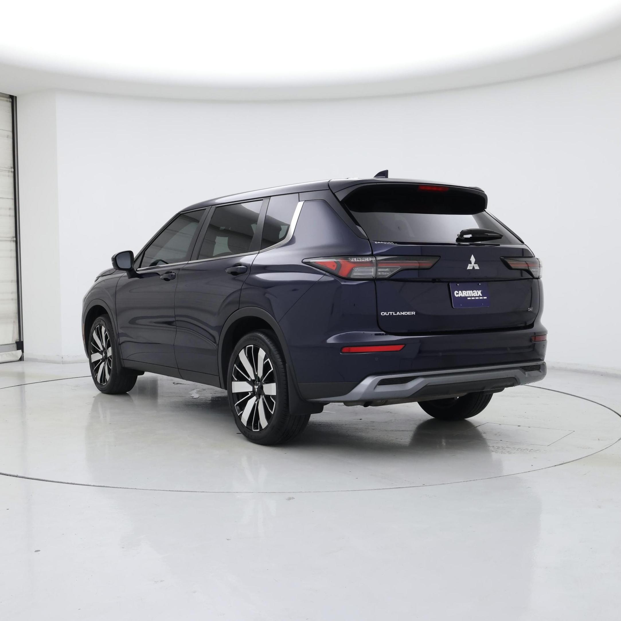Thumbnail: 2025 Mitsubishi Outlander - 2
