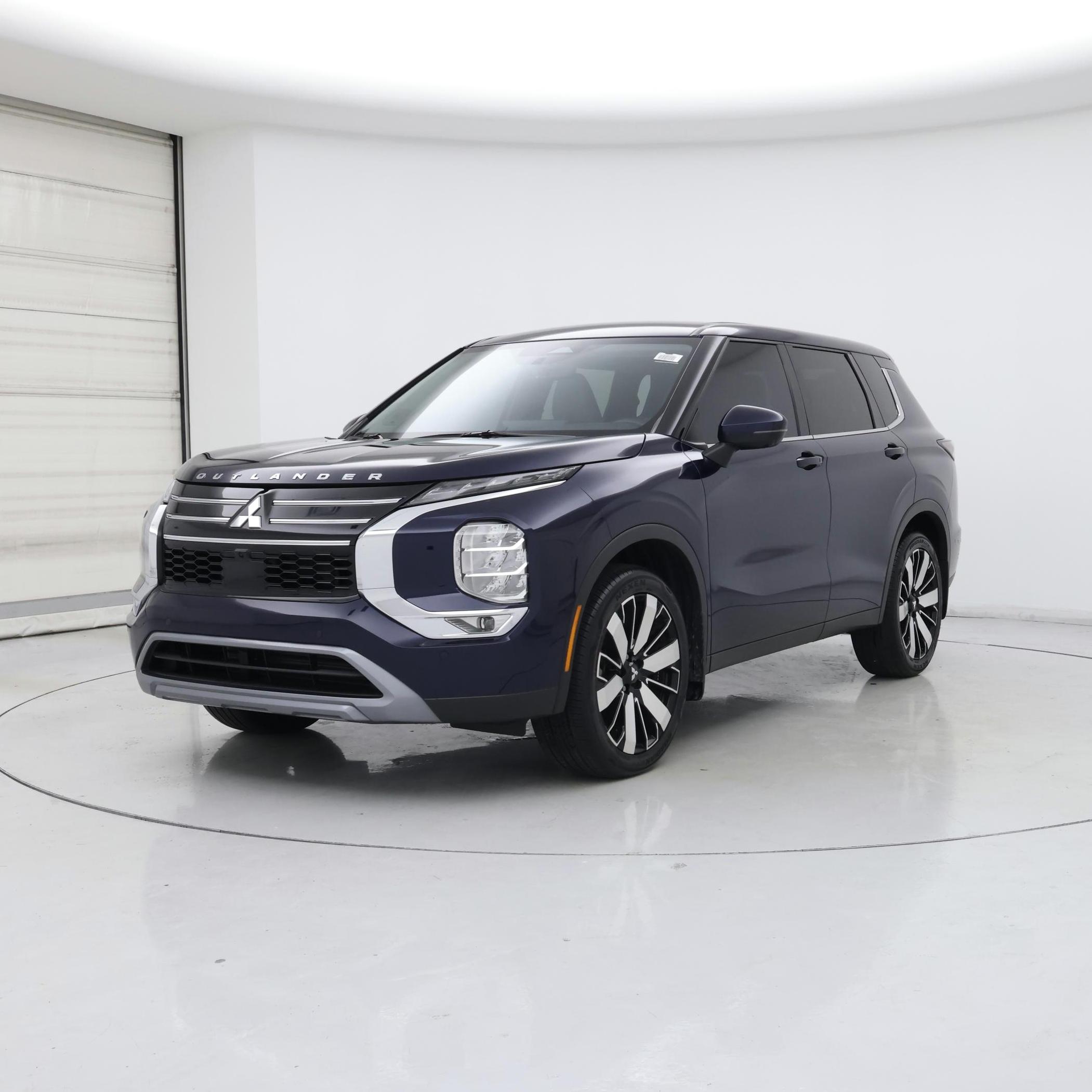 Thumbnail: 2025 Mitsubishi Outlander - 4