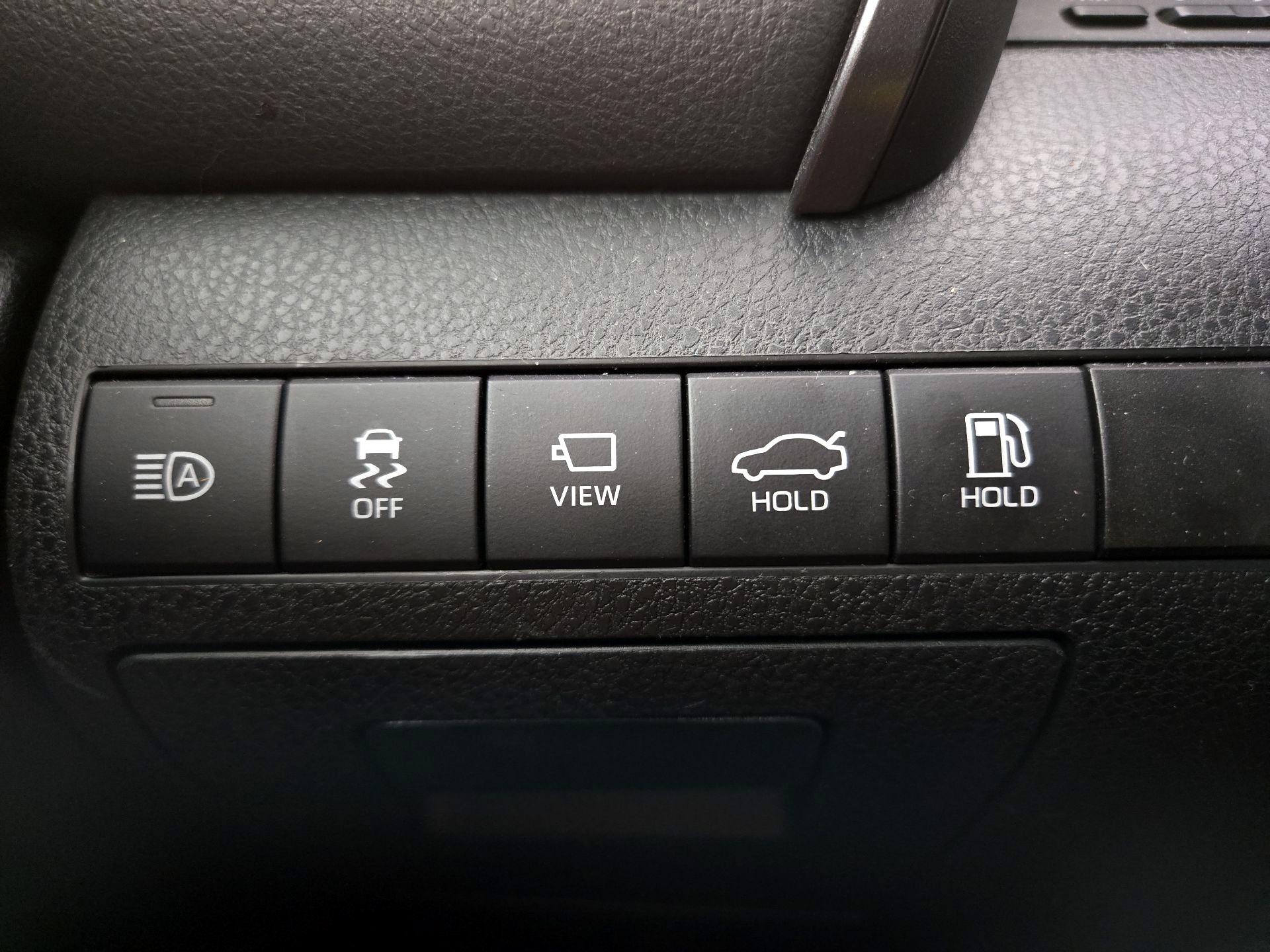 Thumbnail: 2021 Toyota Camry - 13